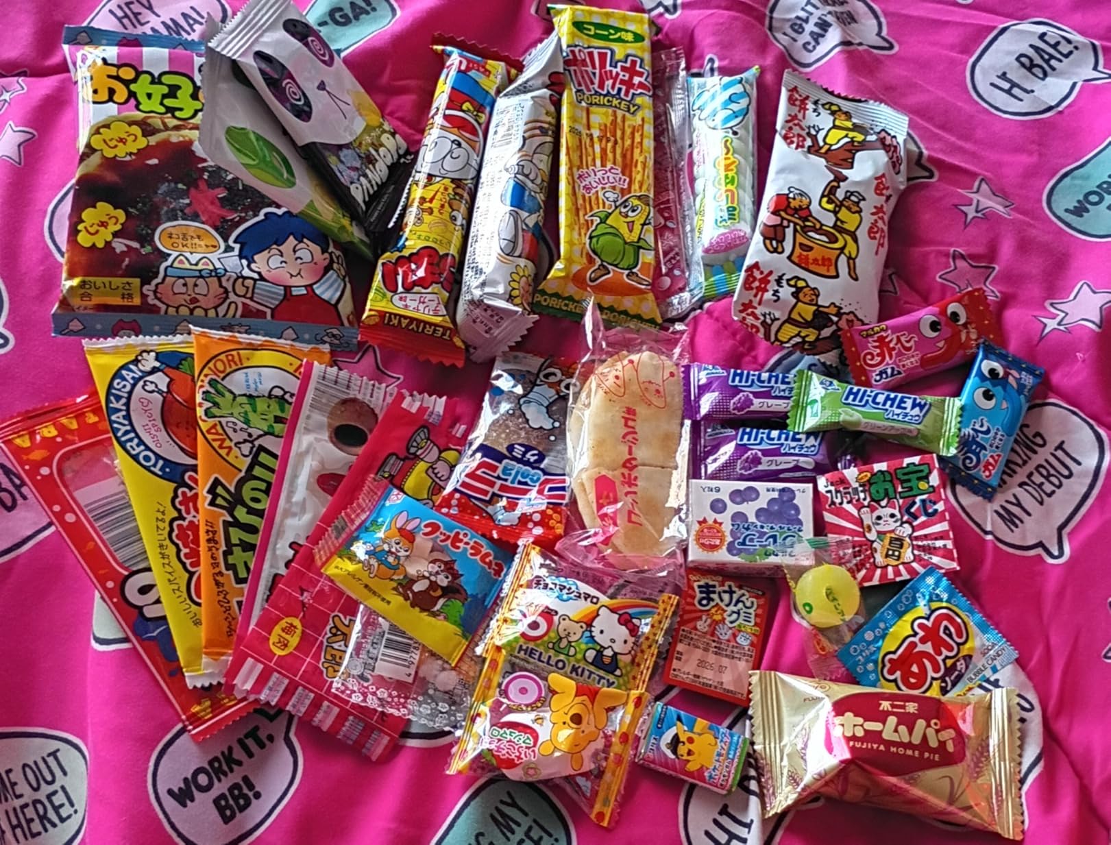 Japanese Snack Assortment 35 pcs of 27 types Full of