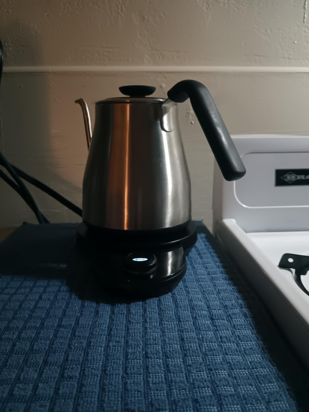 OXO Brew Pour Over Gooseneck Electric Kettle - Stainless Steel | Adjustable Temperature Control, Built-In Timer, Cord Free, Precise Pour, Automatic Shut-Off, Coffee And Tea customer photo 2