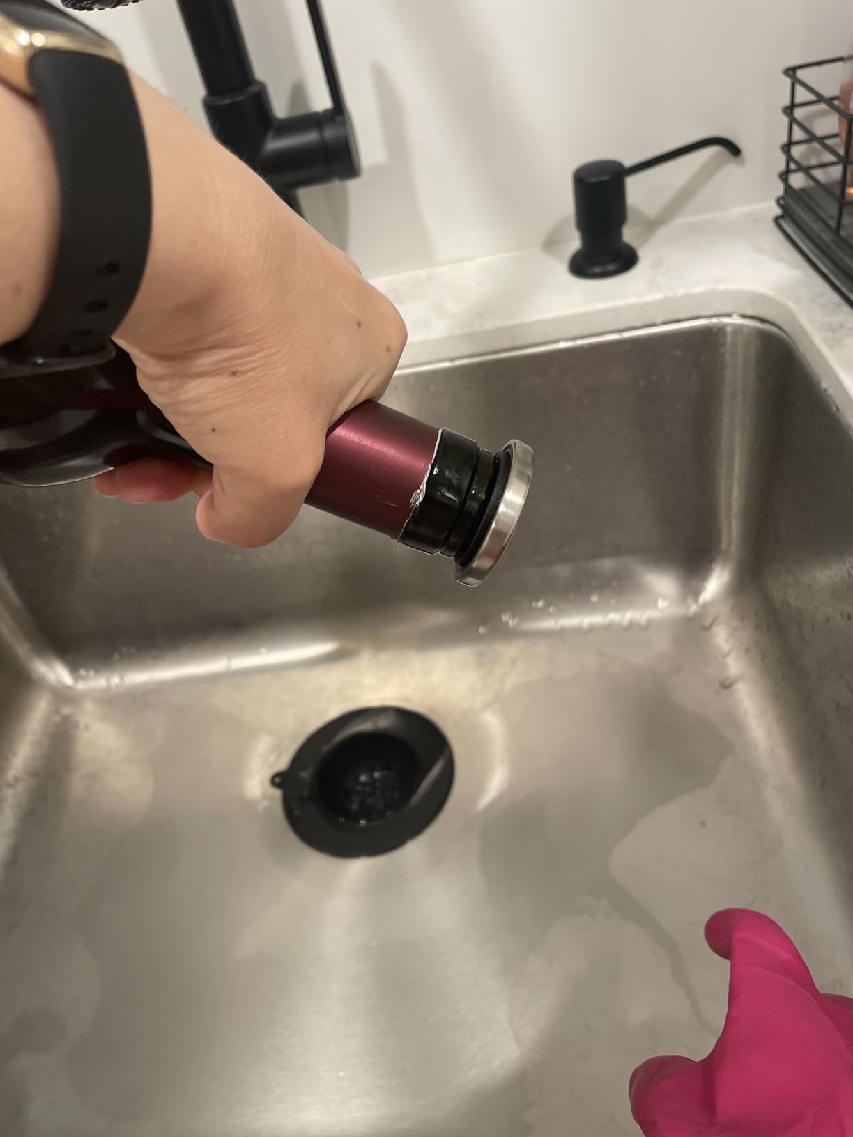 OXO Steel Leakproof Expanding Wine Stopper, 2-Pack | Airtight Seal, Preserves Wine, Storing Open Bottles, Keep Wine Fresh in the Fridge, Bar Essentials, Cocktail Kit customer photo 2