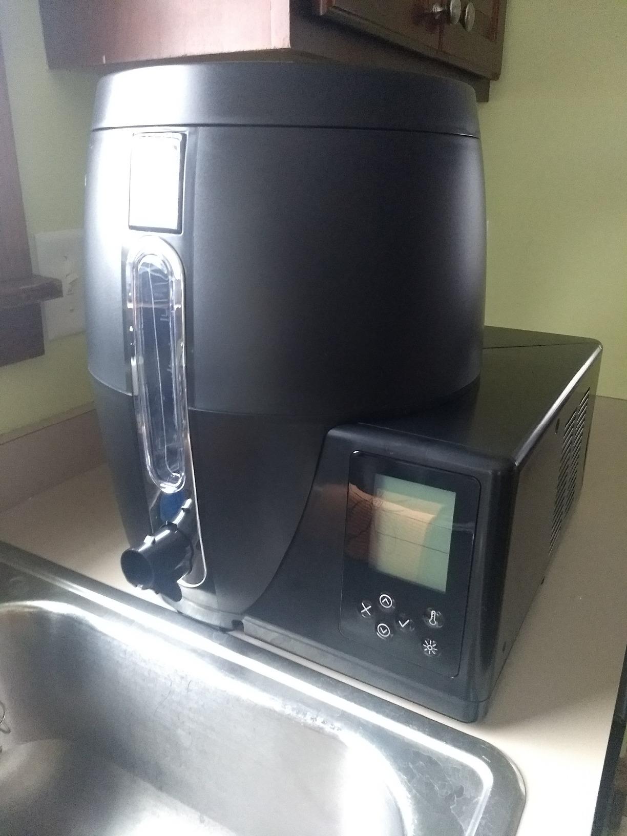 BeerDroid Fully Automated Beer Brewing System | Wi-Fi Enabled Home Brewing Kit with App Control | Brew 10L of Any Beer Style | Pre-Set Ale and Lager Programs | Discovery Pale Ale BrewPrint Included customer photo 2