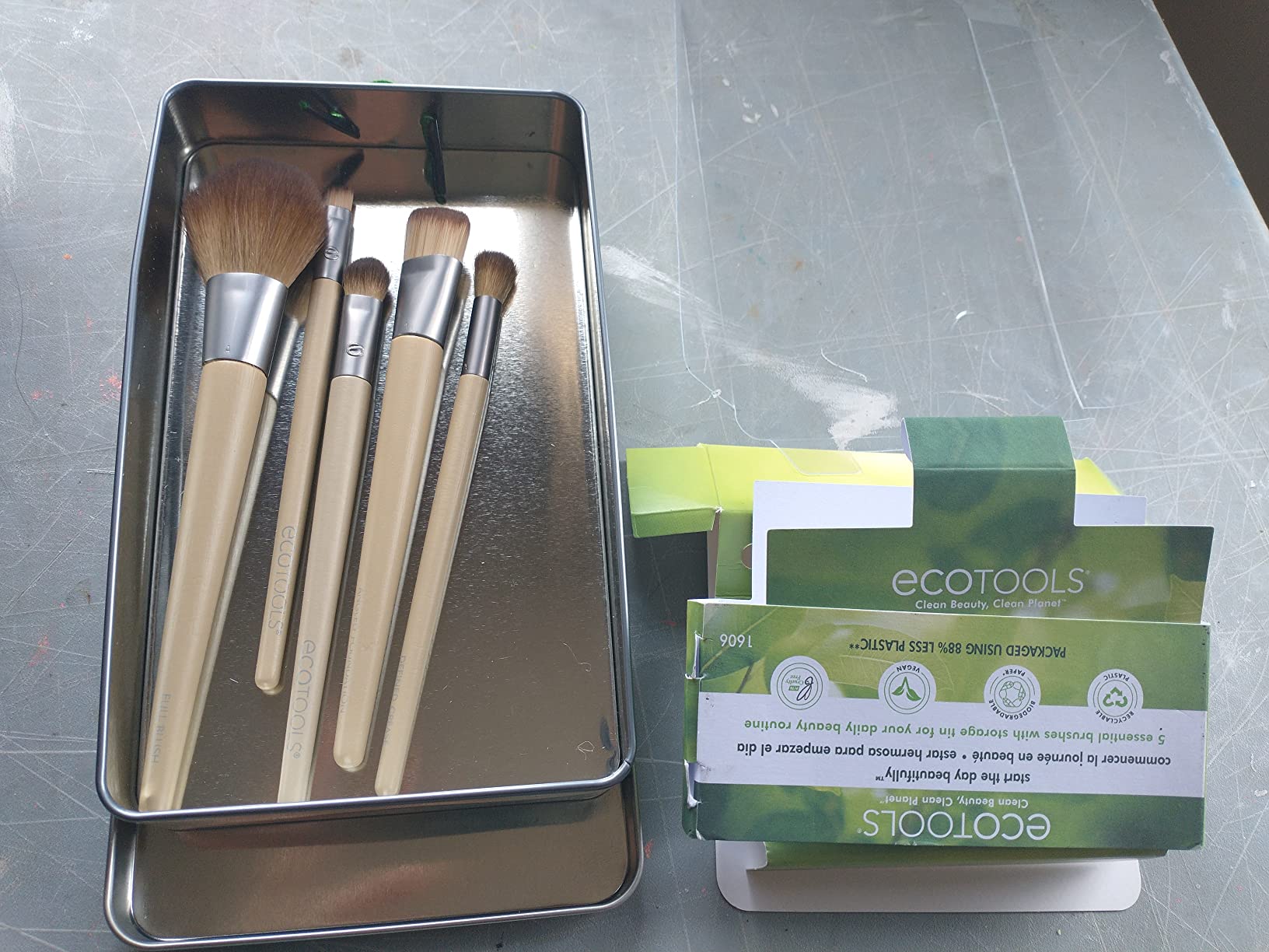 EcoTools 6 Piece Start the Day Beautifully Makeup Brush Set | Natural face and eye look, makeup brush kit for liquid cream or powder, bamboo makeup brushes, storage tin customer photo 1