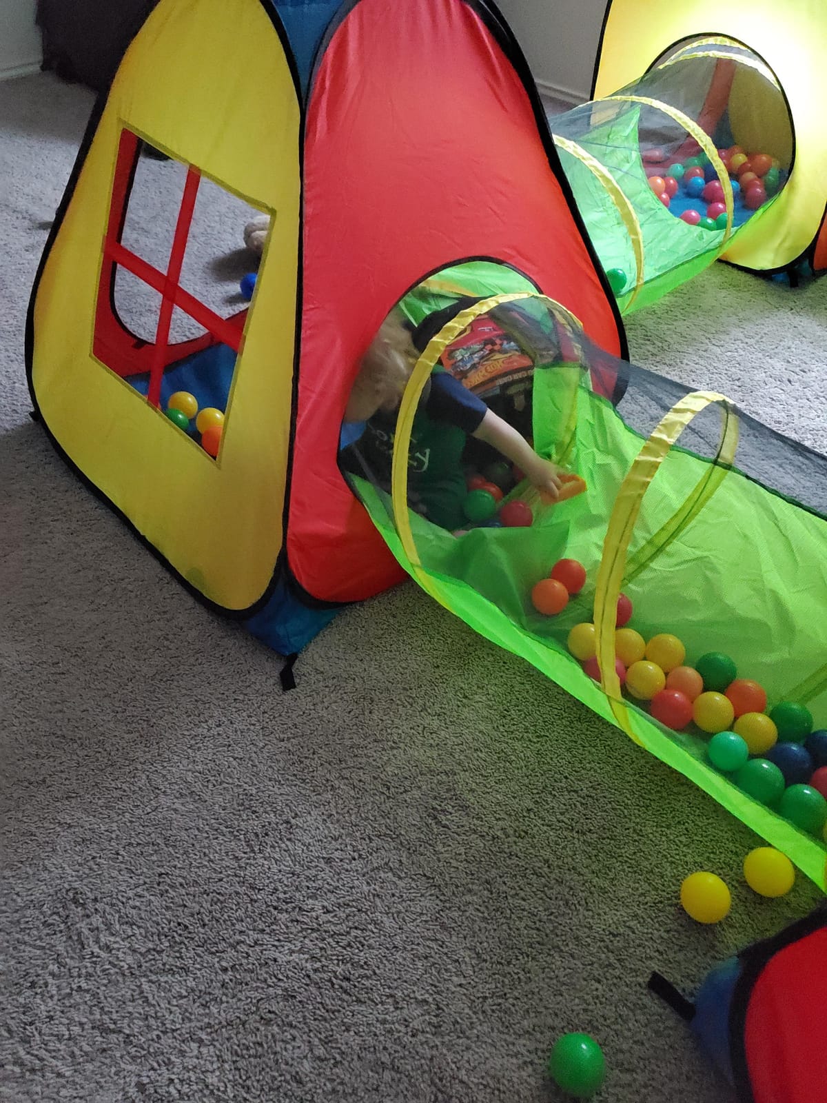 UTEX 8 in 1 Pop Up Kids Play Tent with 4 Tunnel, Indoor/Outdoor Playhouse, Baby Tunnel, Tunnel Toys for Toddlers 1-3, Primary Color Style, Tear-resistant Fabric customer photo 2