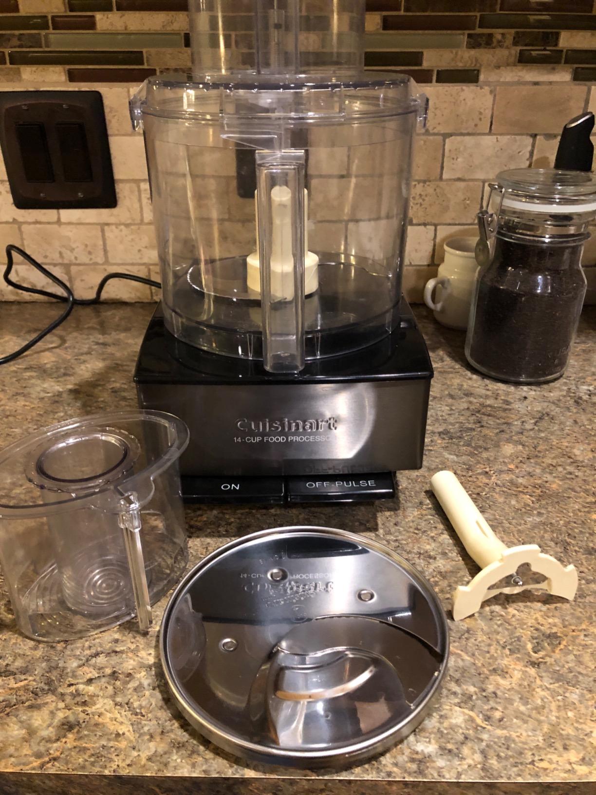 Cuisinart Food Processor 14-Cup Vegetable Chopper for Mincing, Dicing, Shredding, Puree & Kneading Dough, Black Stainless, DFP-14BKSY customer photo 2