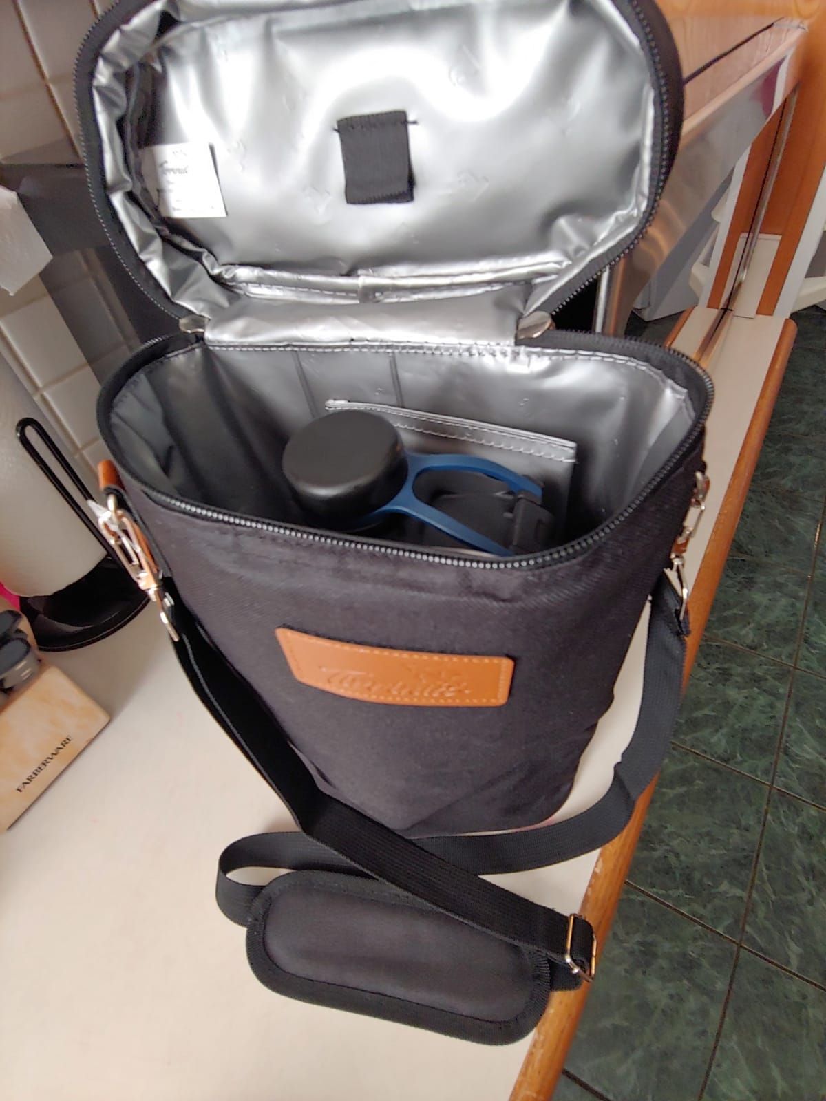 Tirrinia 2 Bottle Insulated Wine Tote Carrier Bag customer photo 2