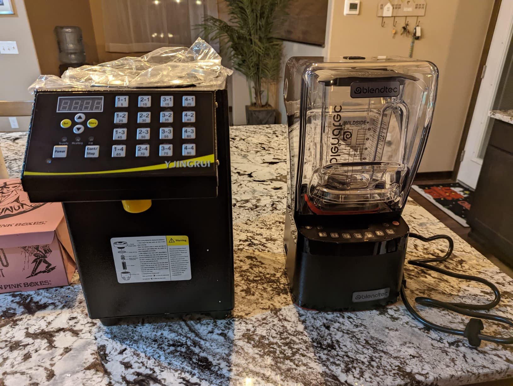 Blendtec Stealth 885 Commercial Blender (Black) & 90oz WildSide+ Jar | Sound Enclosure for Quiet Blending, 42 Preprogrammed Cycles, Pulse Function customer photo 1
