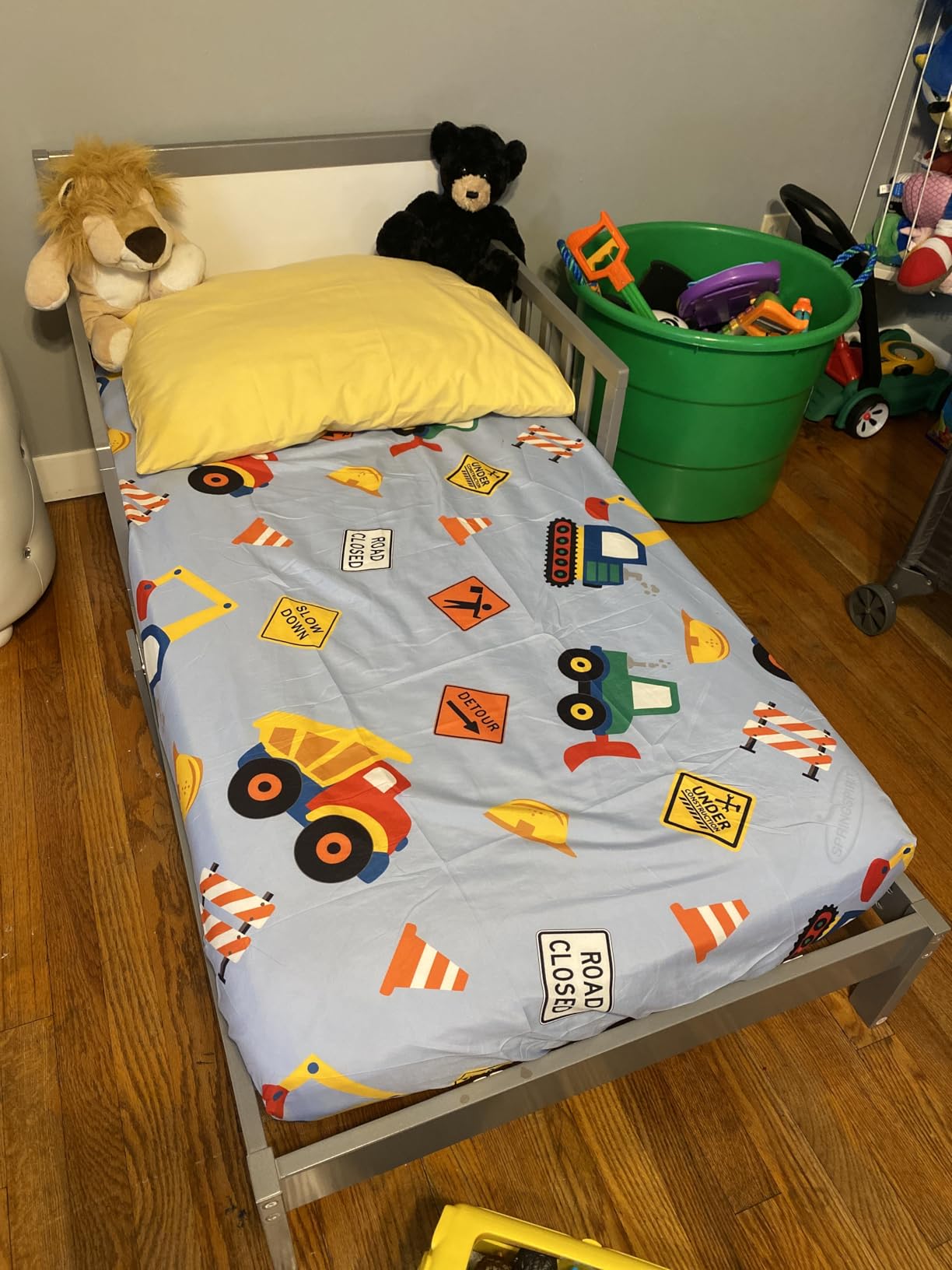 Dream On Me Brookside 3-in-1 Wooden Toddler Bed, GREENGUARD Gold, Pebble Grey | Low to Floor Bed, Solid Wooden Panel Headboard, 2 Safety Guard Rails, 50 Lb Limit, BSA Verified, Phthalate & BPA Free customer photo 2