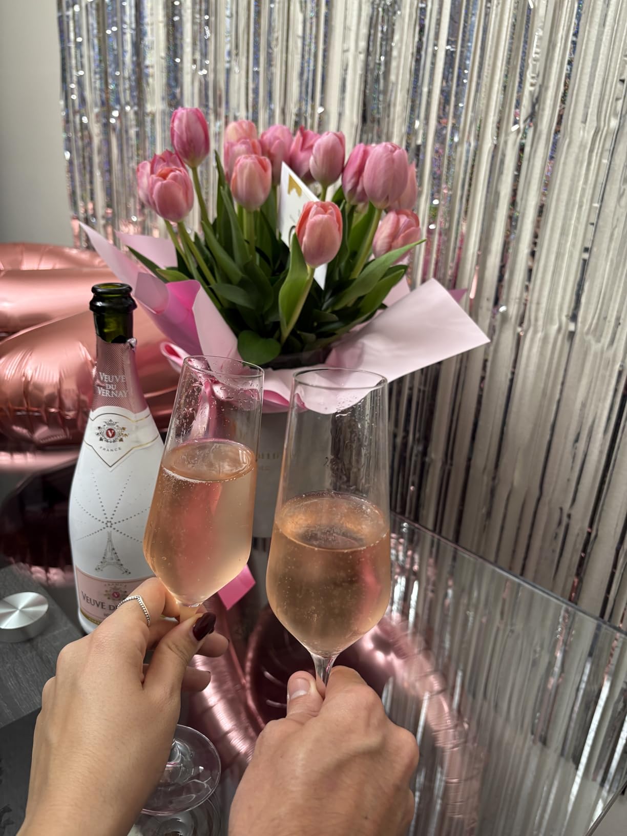 JoyJolt Champagne Glasses Layla Collection, Set of 4 - 6.7 oz Elegant Crystal Stemmed Champagne Flutes for Prosecco, Sparkling Wine, Mimosas, Cocktails, Weddings, Anniversaries, Parties customer photo 2