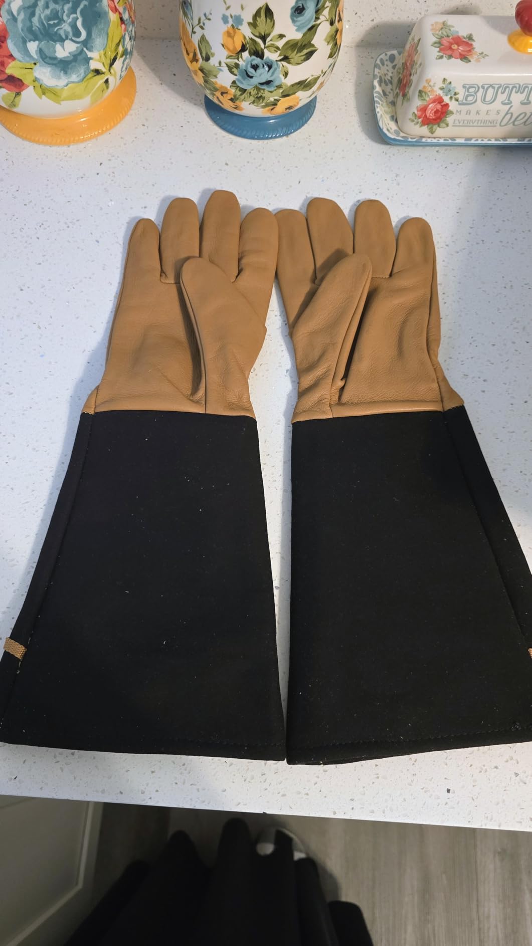 HANDLANDY Rose Pruning Gloves for Men Women, Thorn Proof Gardening Gloves | Long Leather Gardening Gloves, Breathable Leather Gauntlet, Best Garden Gifts & Tools for Gardener (Beige, L) customer photo 2