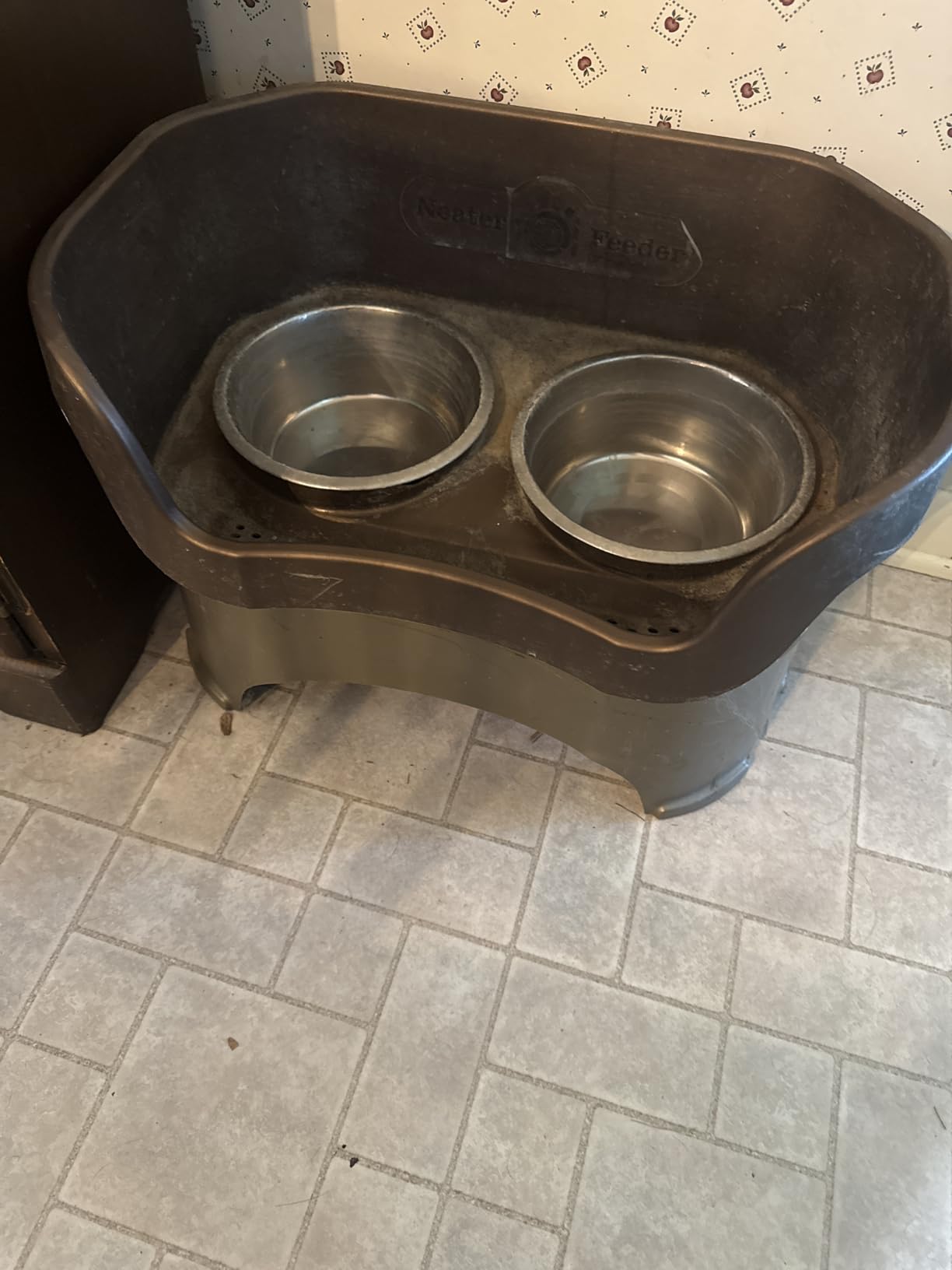 Neater Pet Brands Neater Feeder Deluxe Mess Proof Dog Bowls Elevated for Large Dogs Over 40 lbs, Made in USA customer photo 1
