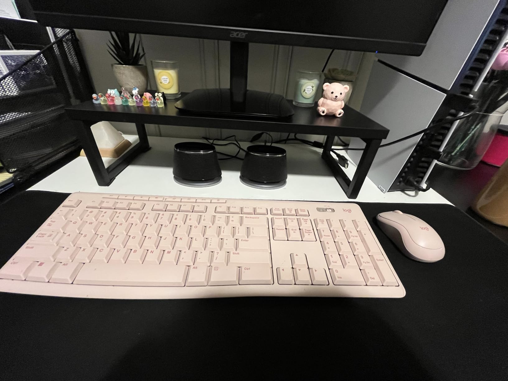 Logitech MK270 Full Size Wireless Keyboard and Mouse Combo - Black customer photo 1