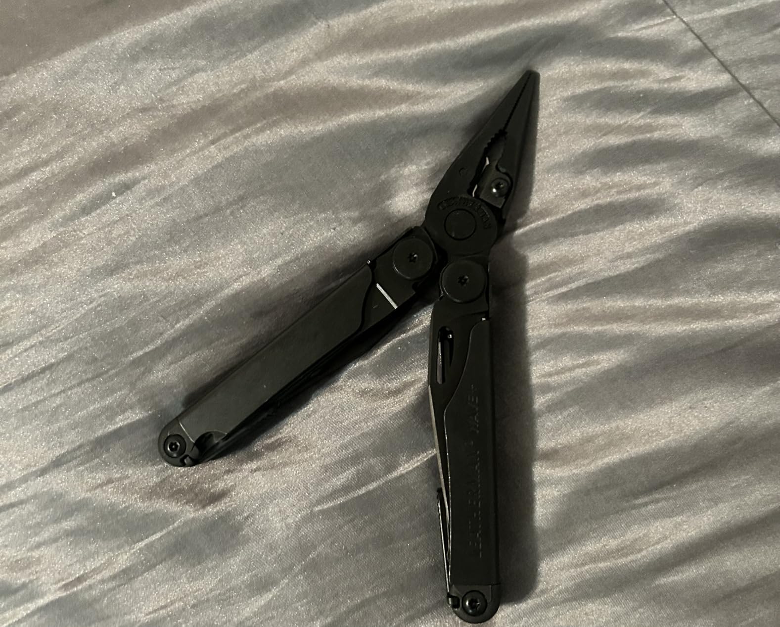 LEATHERMAN, Wave+, 18-in-1 Full-Size, Versatile Multi-tool for DIY, Home, Garden, Outdoors or Everyday Carry (EDC), Black customer photo 2
