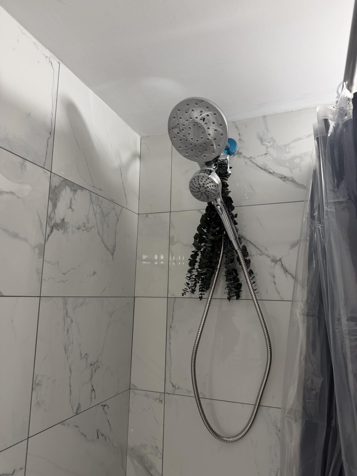 Moen Engage Chrome Magnetix 2-in-1 Combo Rain Showerhead with Detachable Handheld Shower Spray, Featuring Magnetic Docking System, 26009 customer photo 2