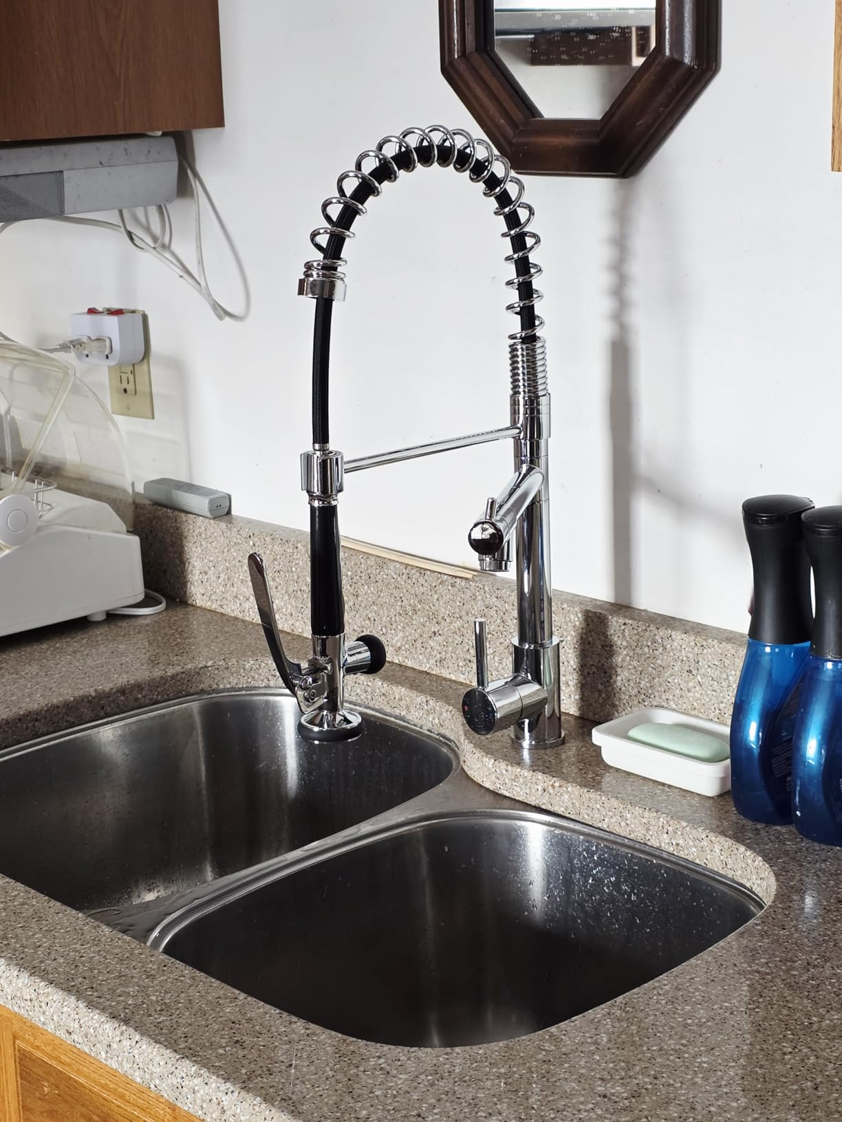 Fapully Commercial Pull Down Kitchen Sink Faucet with Sprayer Brushed Nickel customer photo 1
