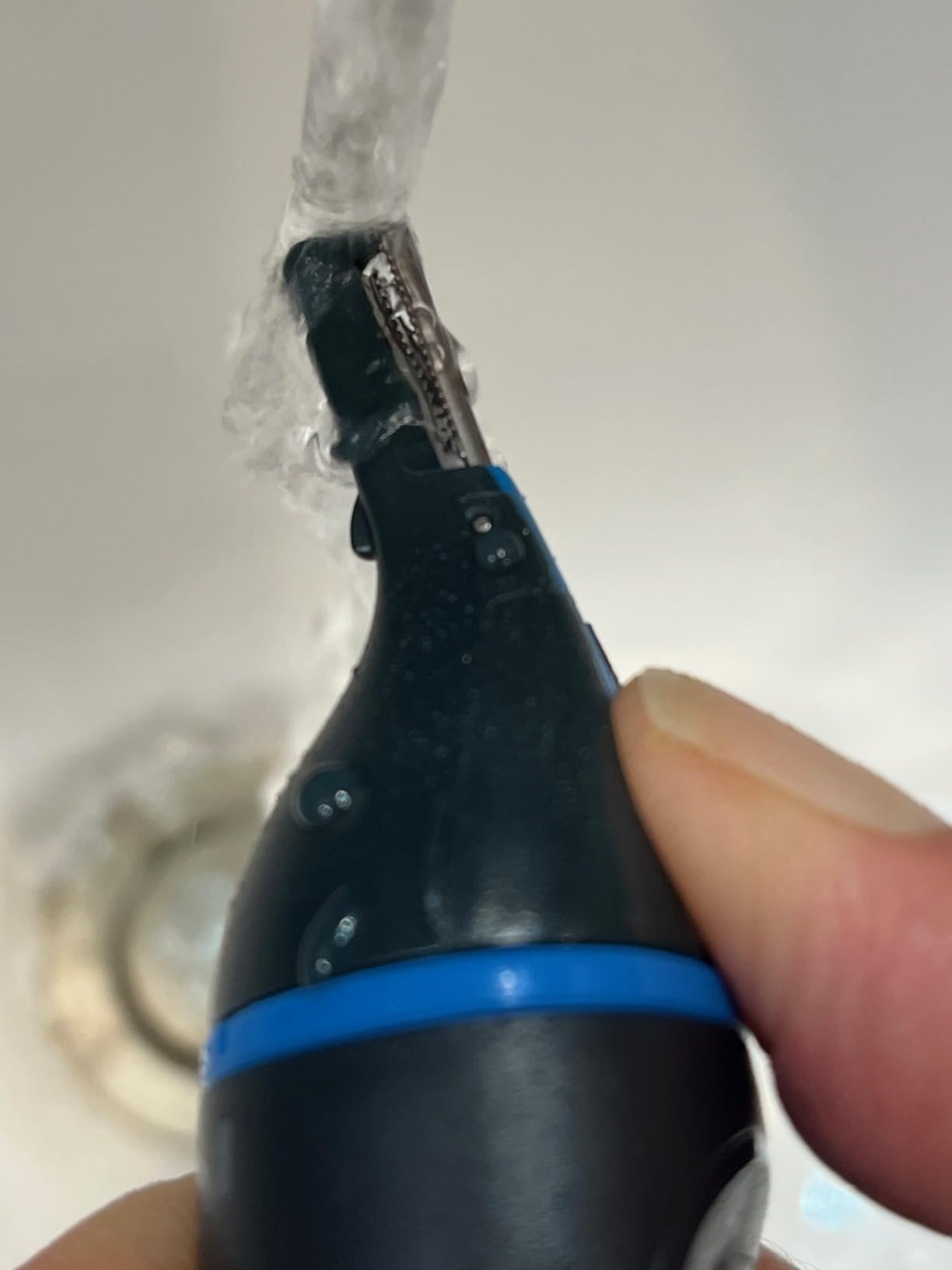 Remington Nose, Ear & Eyebrow Trimmer - Dual Edge Precision Blades, CLEANBoost Easy-Clean System, Waterproof Wet/Dry Groomer, Rotary + Detail Heads, Eyebrow Comb Included customer photo 1