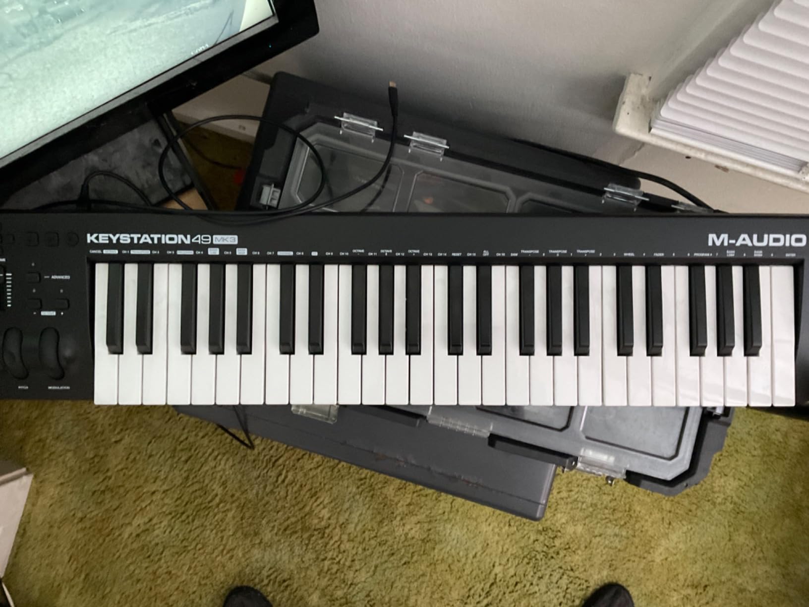 M-AUDIO Keystation 49 MK3 USB MIDI Controller | Synth-Action 49-Key Keyboard, Assignable Controls, Pitch/Mod Wheels, and Bundled DAW Recording Software customer photo 1