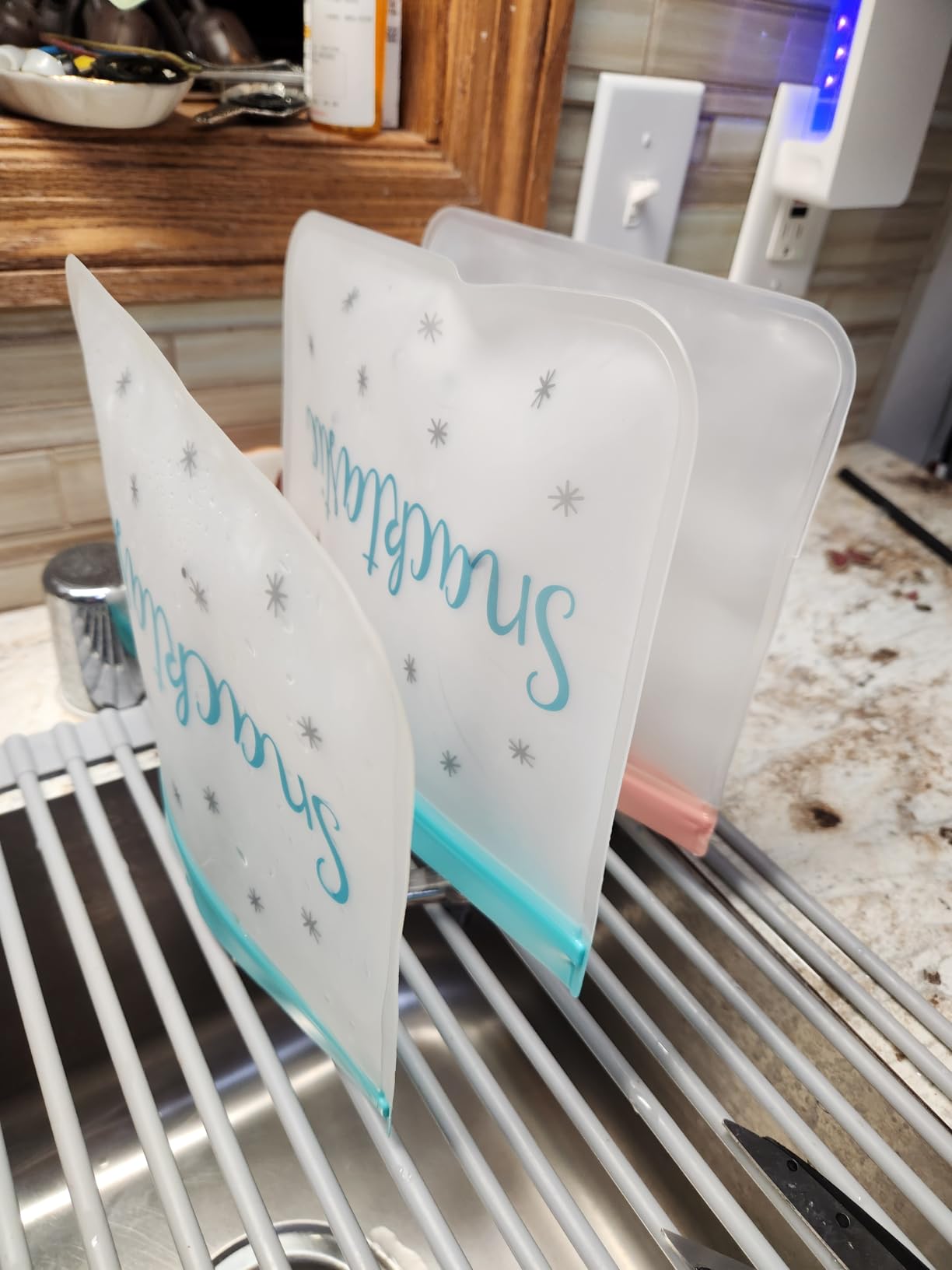 Marbrasse Retractable Cup Drying Rack, Drinking Glass and Sports Bottle Drainer Stand, Plastic Bag Dryer with Non-Slip Bottom for Kitchen Countertop customer photo 2