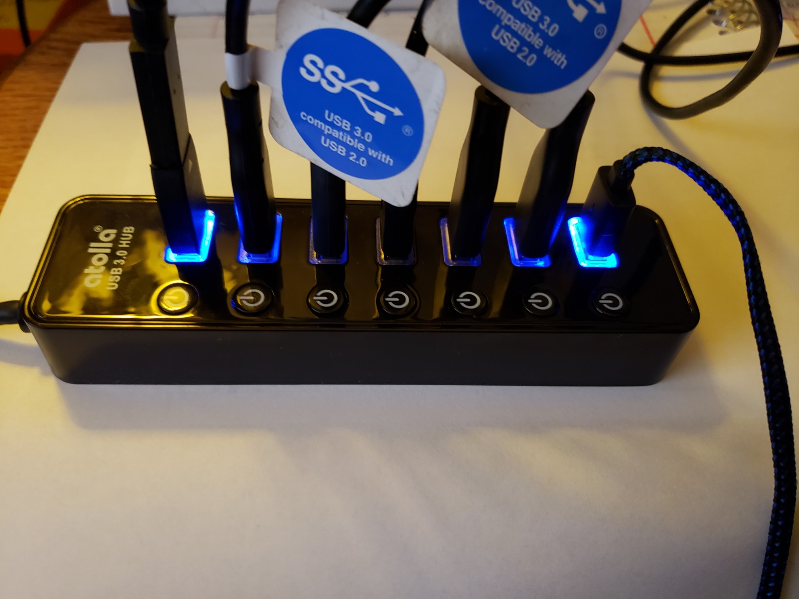 Atolla 8-Port USB 3.0 Powered Data Hub Splitter with Smart Charging Port and Individual On/Off Switches customer photo 2