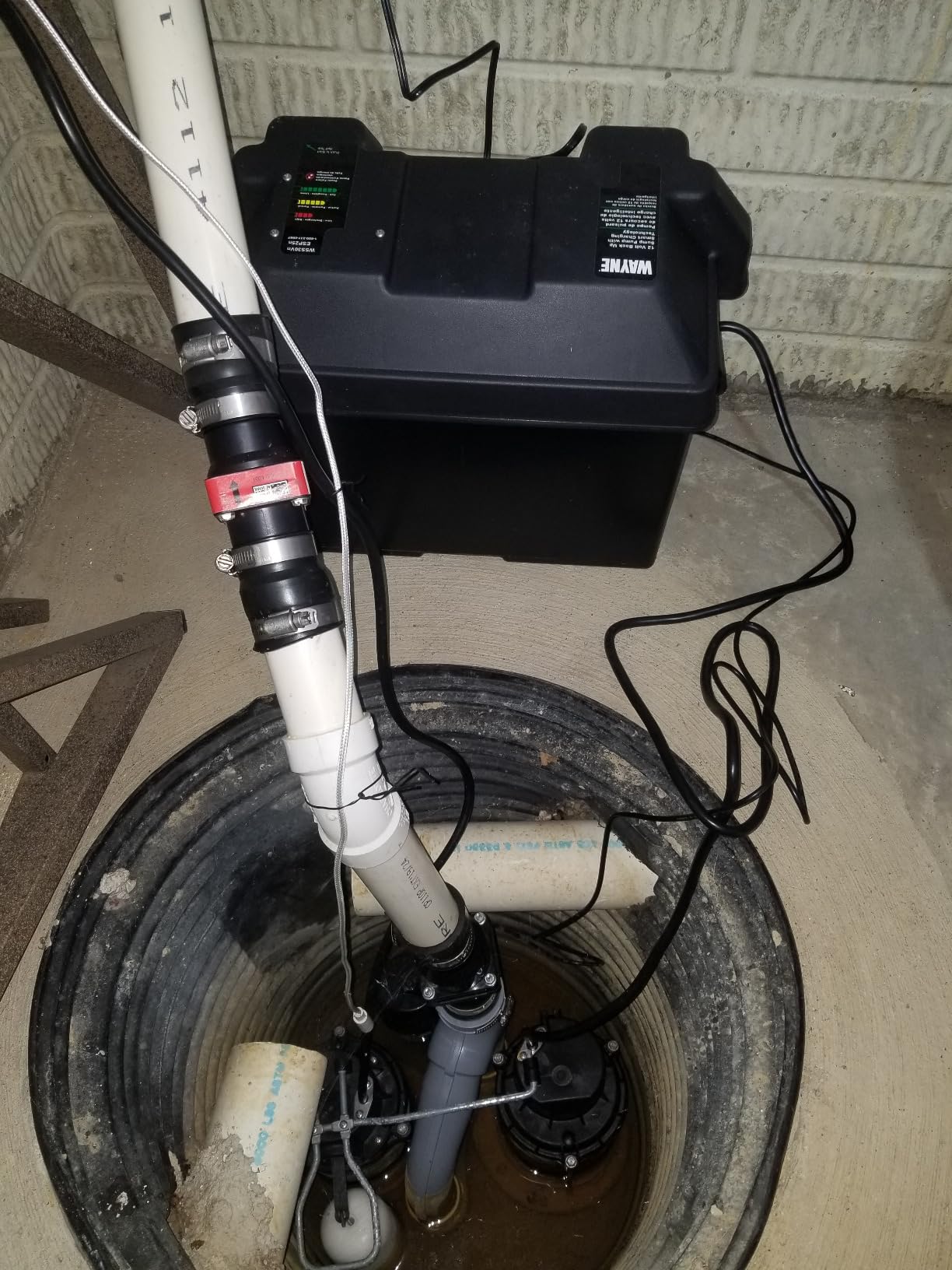 WAYNE 1/2 HP Sump Pump with Integrated Vertical Float Switch and 12 Volt Battery Back Up Capability - Up to 5,100 GPH customer photo 2