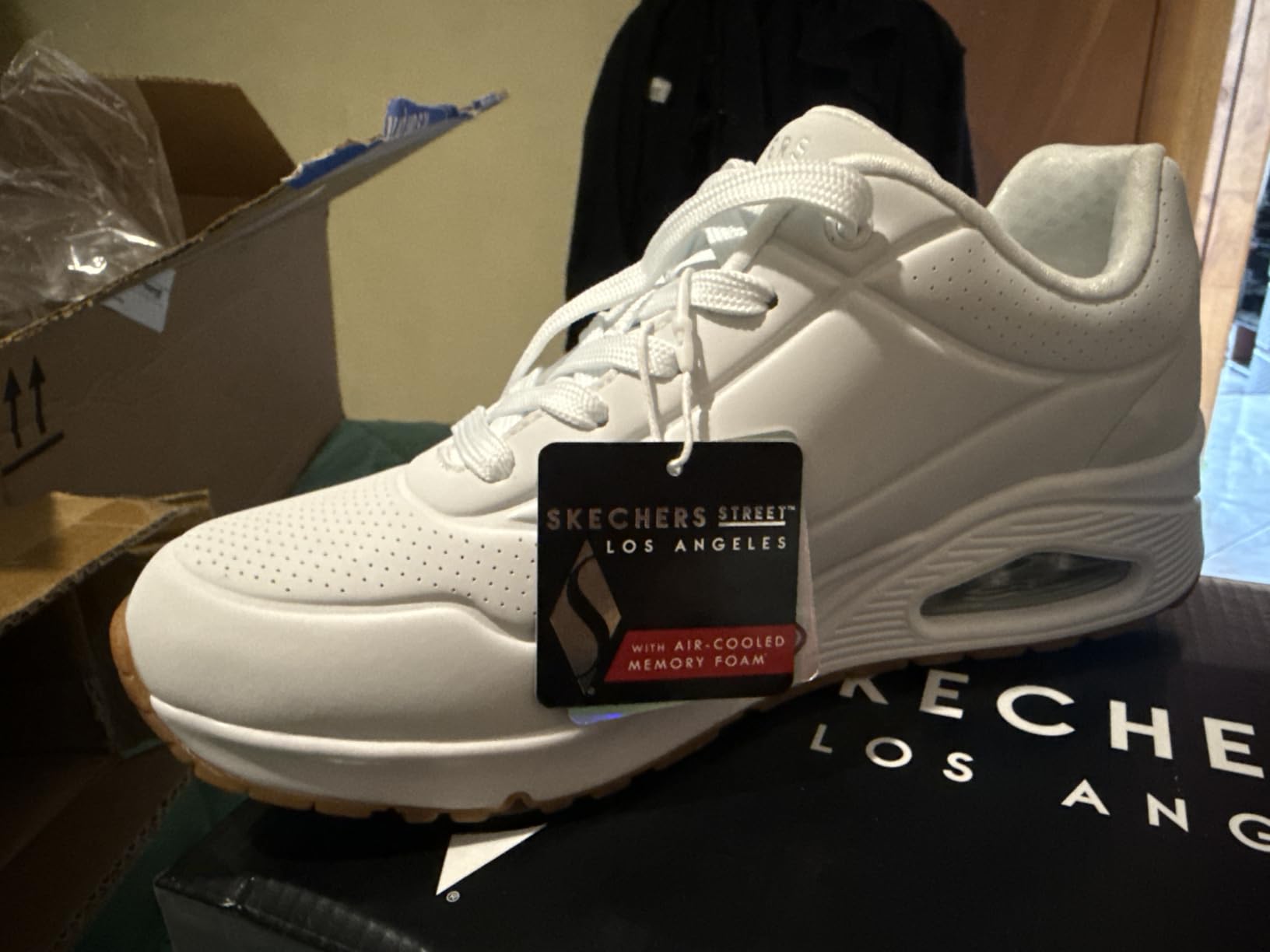 Skechers Women's Uno - Stand On Air Sneaker customer photo 1