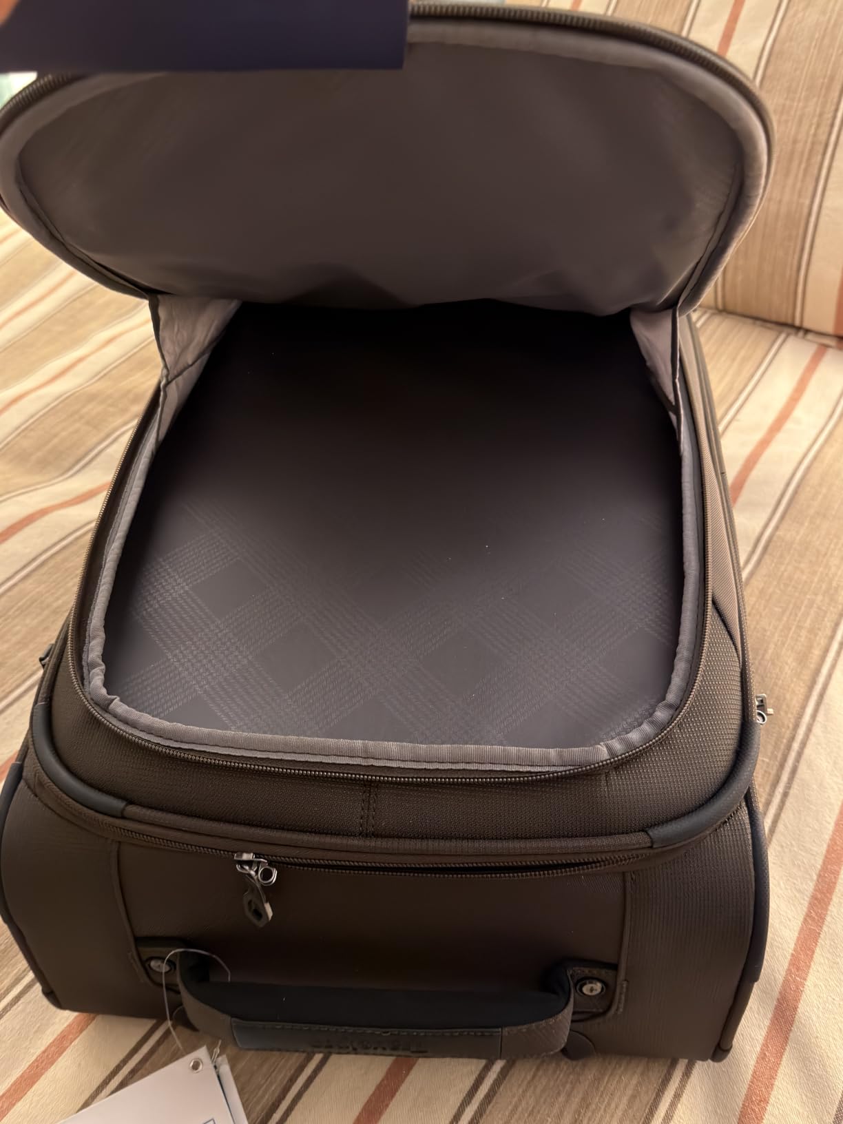Travelpro Tourlite Softside 21