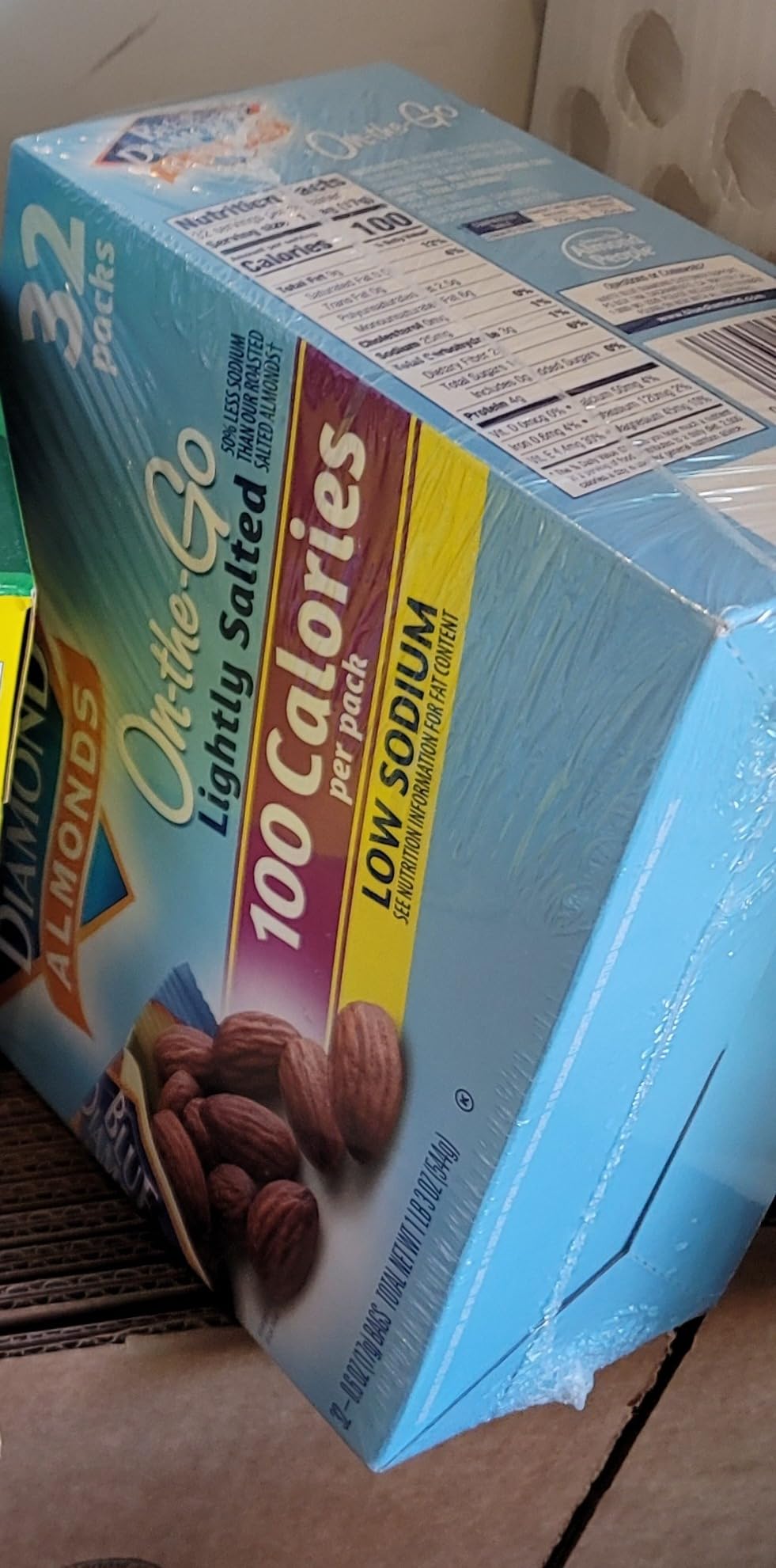 Blue Diamond Almonds Low Sodium Lightly Salted Snack Nuts, 100 Calorie Packs, 0.6 Ounce (Pack of 32) customer photo 2