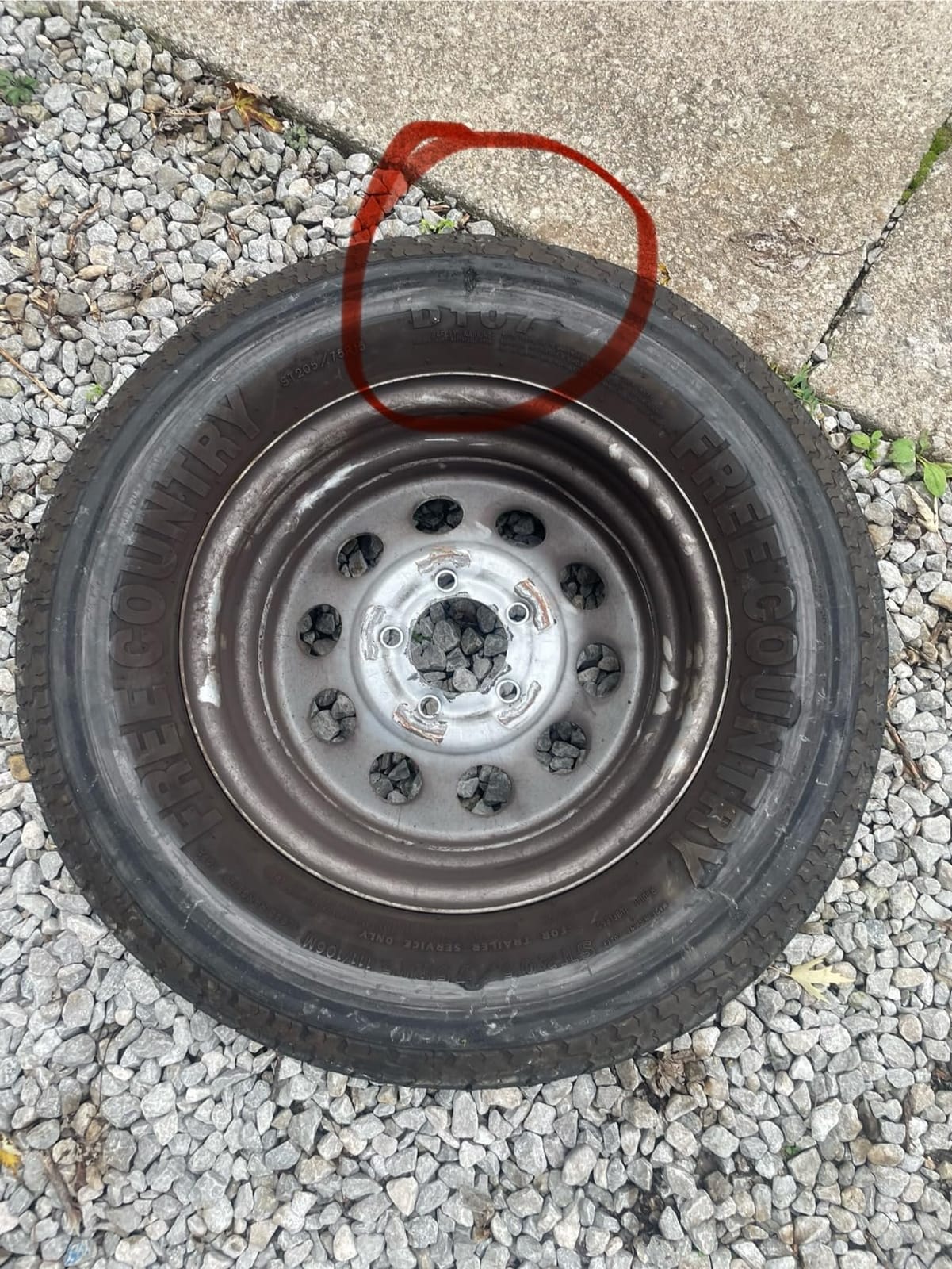 Free Country HD Trailer Tires ST205/75R15 10PR LRE 111N w/Scuff Guard, Set2 | Heavy Duty 2400lbs Capacity Steel Belted Radial Load Range E customer photo 2