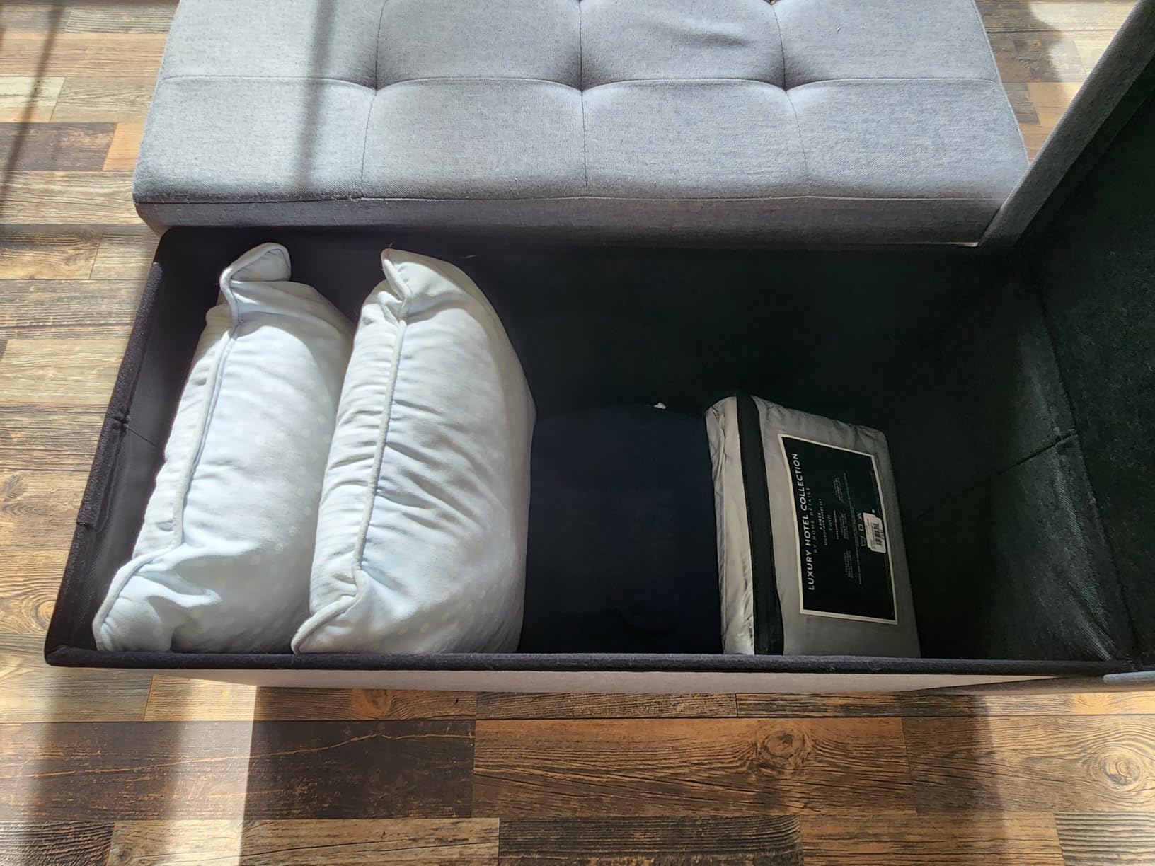 SONGMICS 43.3 Inches Folding Storage Ottoman Bench, Load 660 lb | Ottoman Foot Rest, Storage Chest, for Living Room, Entryway, Slate Gray and Ink Black, MINOTA Collection ULSF77K customer photo 2