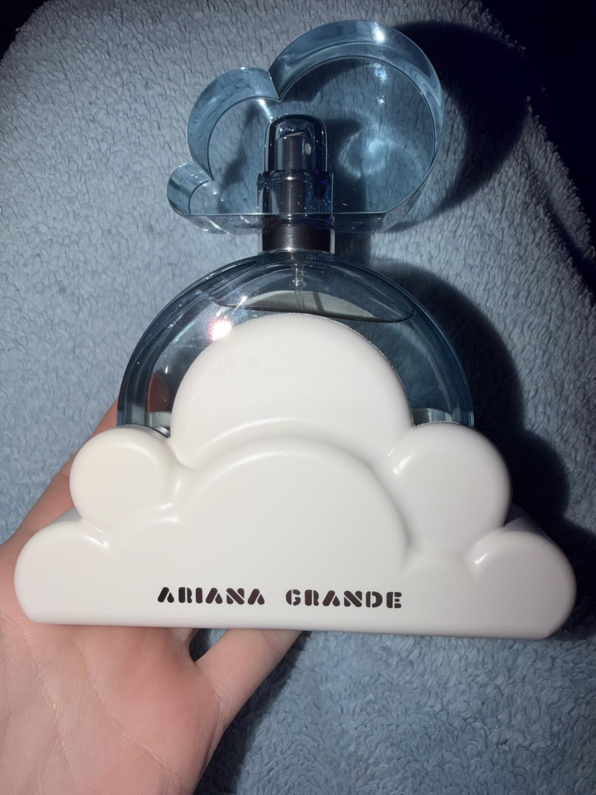 Ariana Grande Cloud Eau de Parfum - Warm Gourmand Fragrance for Women - Women's Perfume with Notes of Lavender, Coconut, Vanilla & Pear customer photo 1