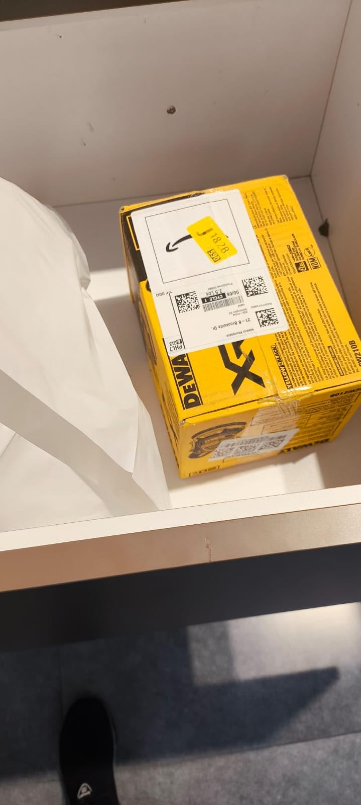 DEWALT 20V MAX Orbital Sander, Tool Only (DCW210B) - Brushless motor, dust collection customer photo 2