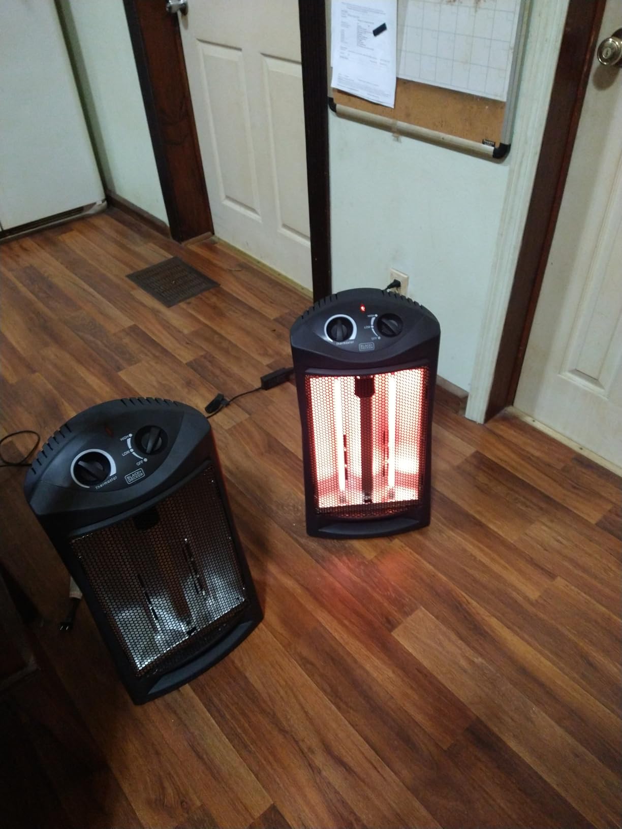 BLACK+DECKER Infrared Radiant Quartz Tower Heater, BHTI06, Black | 1500W Personal Space Heater with Adjustable Thermostat, 2 Settings customer photo 1