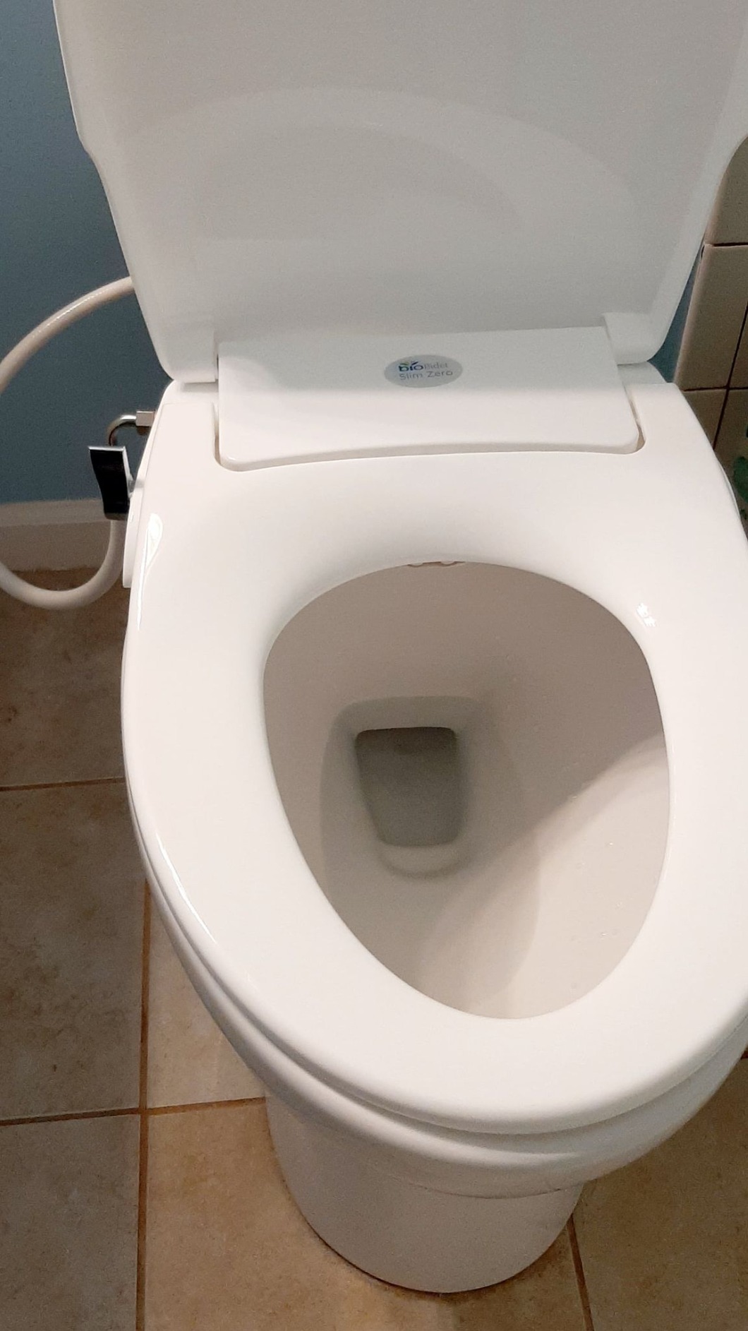 Bio Bidet Slim Zero Non Electric Bidet Toilet Seat Elongated, Low Profile Seat with Slow Close Lid, Battery Powered Night Light, Dual Nozzles, White customer photo 1