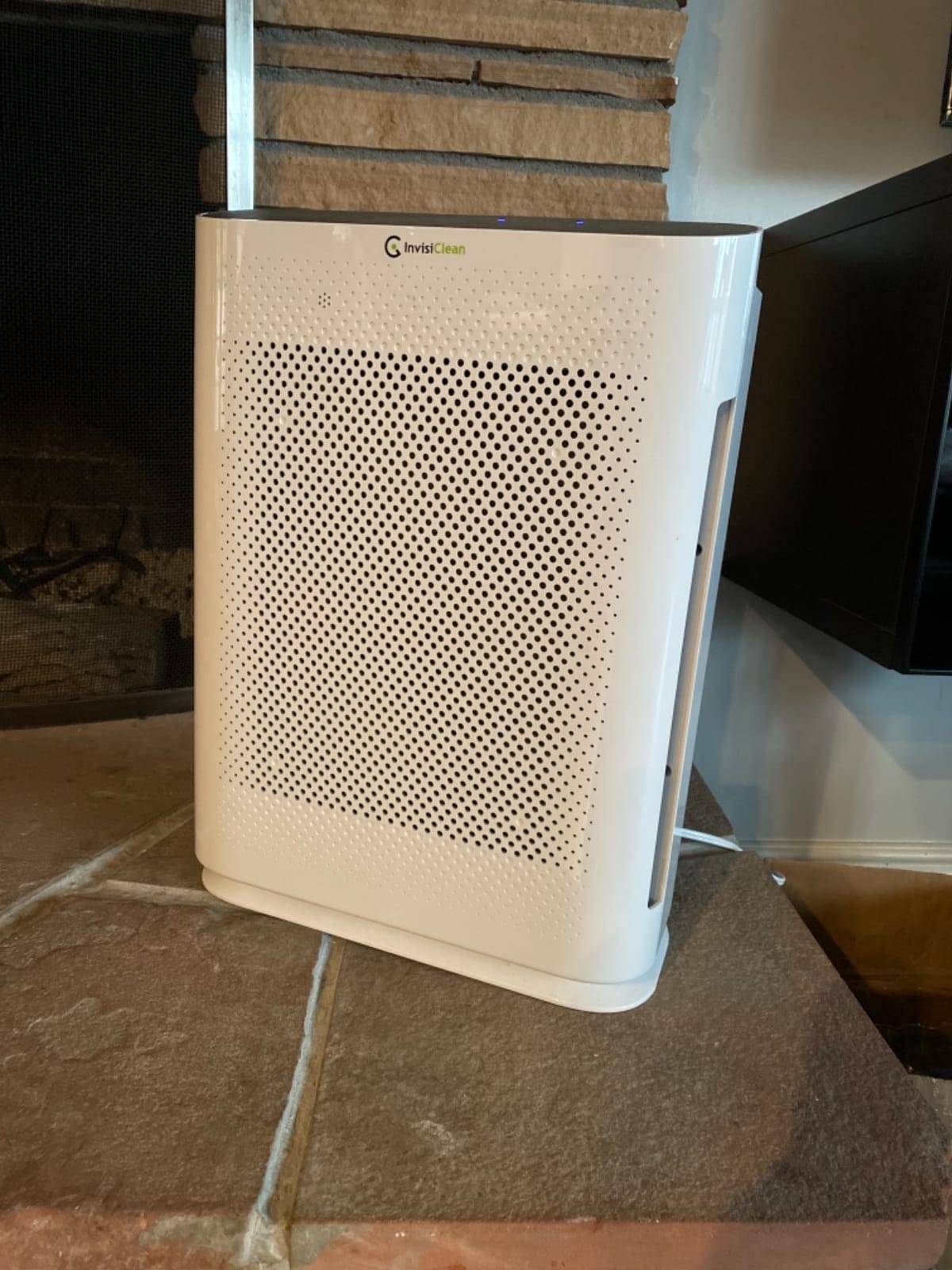 InvisiClean Aura II 4-in-1 Air Purifier - H13 True HEPA Filter, Ionizer, Carbon + UV Light for Large Rooms & Bedroom Odor Elimination customer photo 2