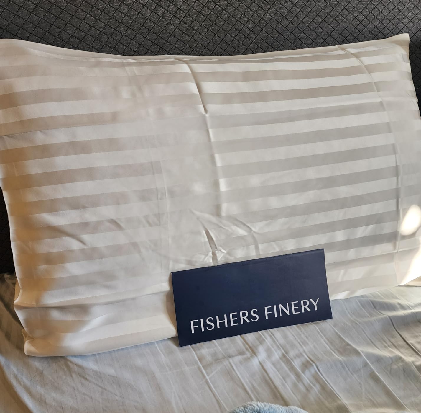 Fishers Finery 25mm 100% Pure Mulberry Silk Pillowcase, Good Housekeeping Winner (White, Standard) customer photo 2