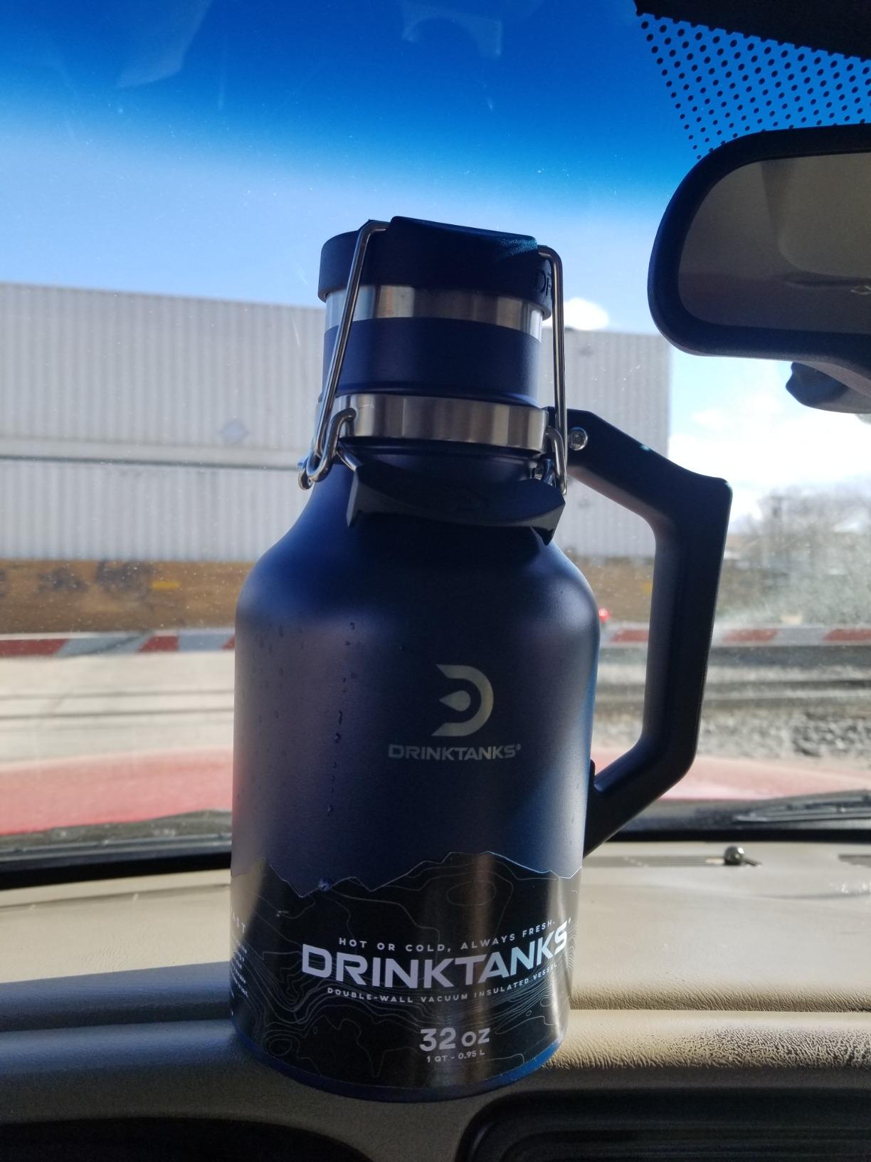 DrinkTanks Craft Growler, Passivated Stainless Steel Growlers for Beer, Leakproof and Vacuum Insulated Beverage Tumbler, Easy-to-Use Soda, Wine, or Coffee Tumbler with Handle, 32 Oz. customer photo 1