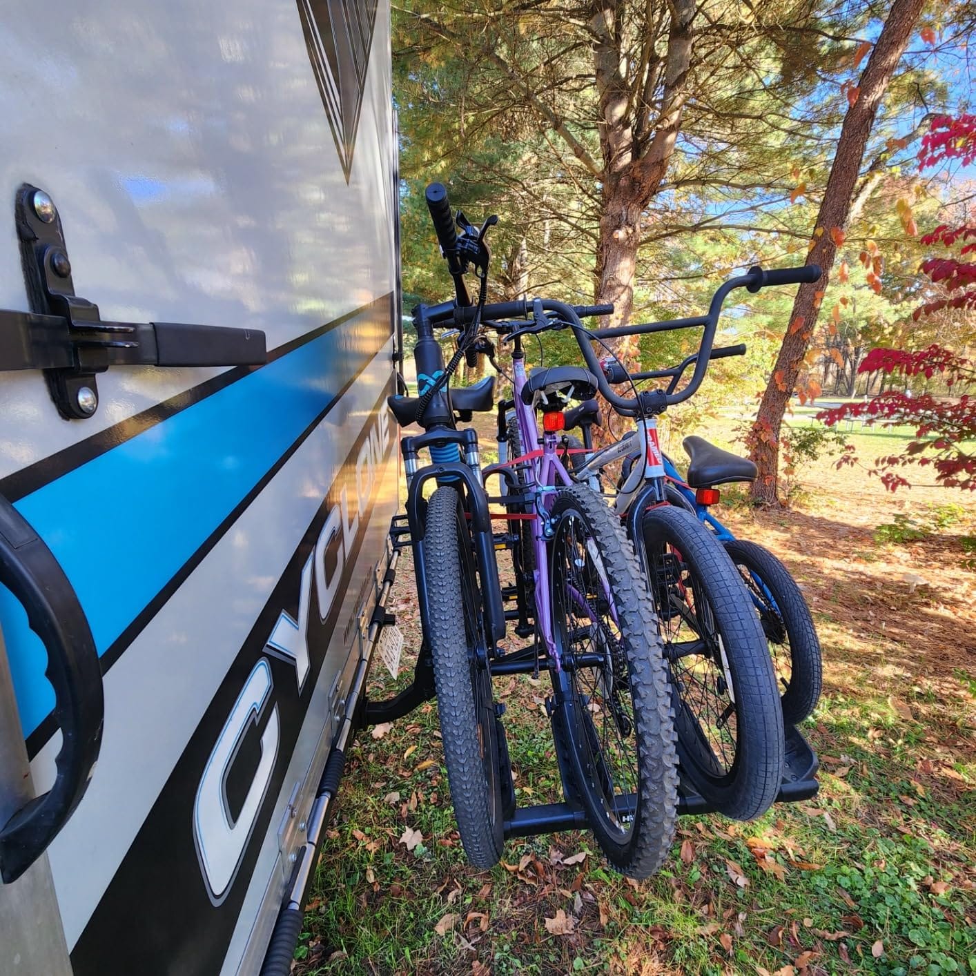 Hollywood Racks Destination 4 Hitch Bike Rack, Carries Up to 4 Bikes, Black | Platform Style Bike Rack for Car, Safe, Secure Transport, Fits Most Bike Styles, Sizes and Models customer photo 2