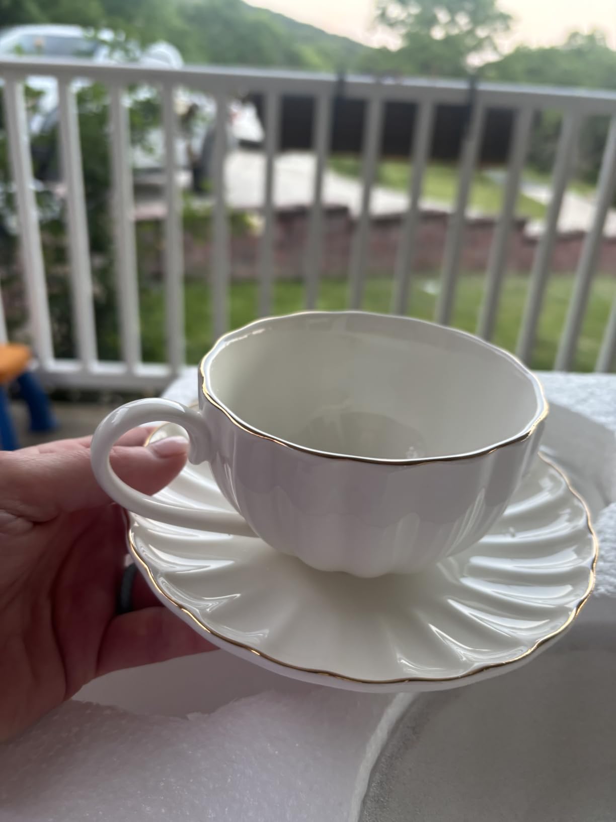 Royal Tea Cups and Saucers, with Gold Trim and Gift Box, British Coffee Cups, Tea Cup Set, Porcelain Tea Set, Cappuccino Cups, Latte Cups, Set of 6 (8 oz)- White customer photo 2