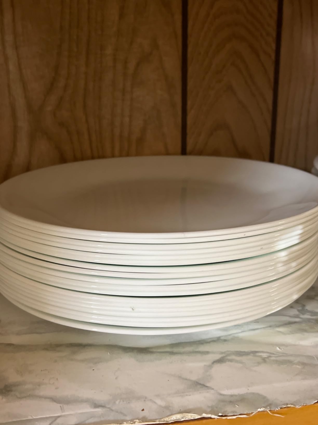 Corelle Vitrelle 8-Piece Dinner Plates Set Triple Layer Glass and Chip Resistant, Lightweight Round Plates, Winter Frost White customer photo 1