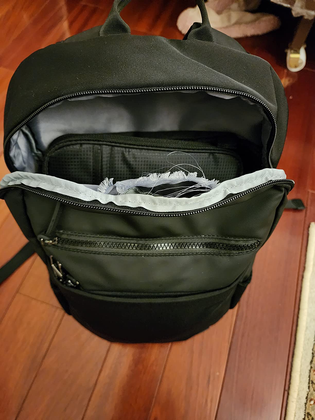 Travelon Anti-Theft Metro Backpack with RFID blocking pouch customer photo 2