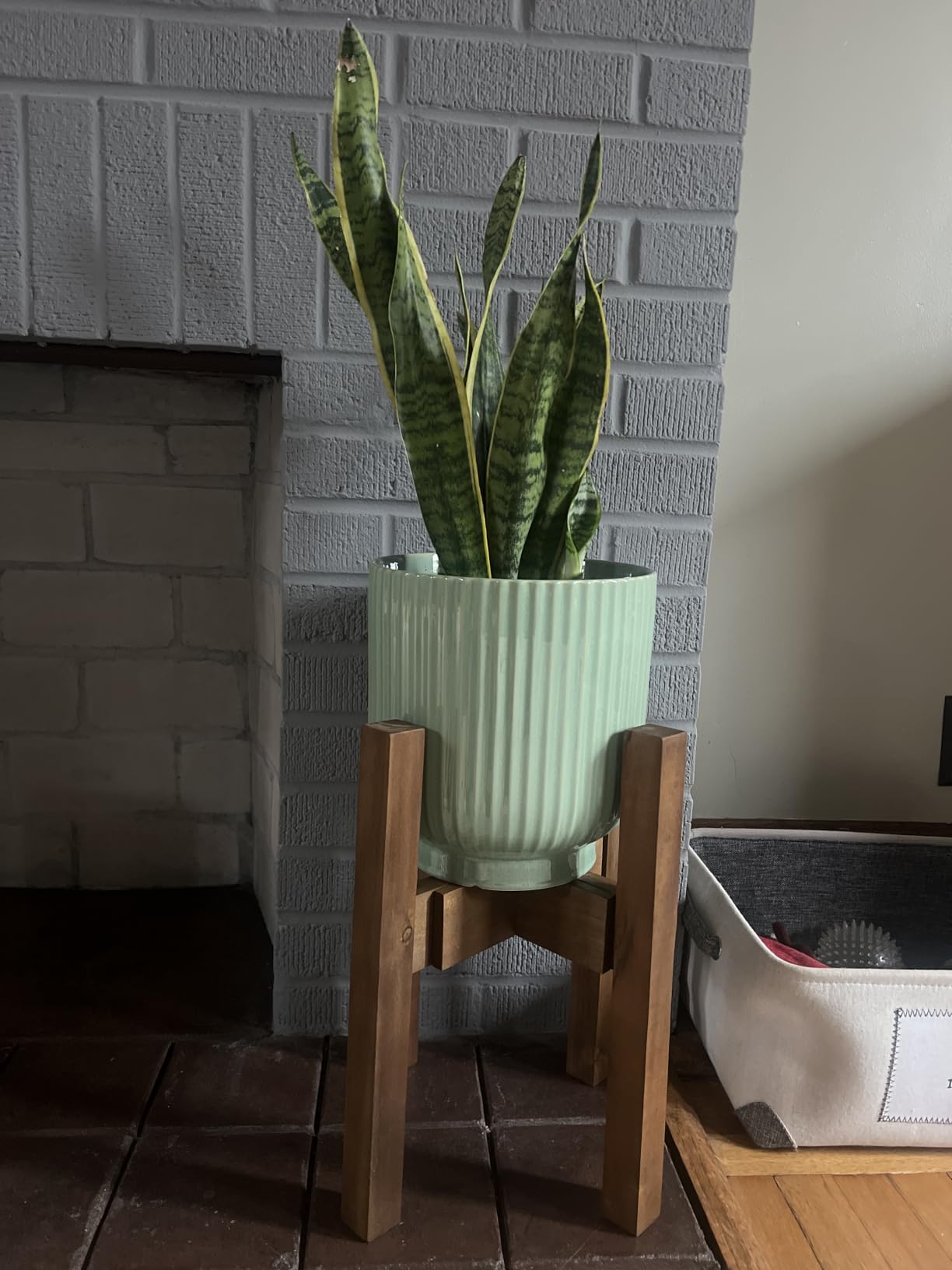 Sophia Mills Mid Century Plant Stand - Solid Wood Item Stand Handmade with Acacia - Fits Medium & Large Pots Sizes 8 to 12 inches (Not Included) (Adjustable Width: 8-12 inches, Dark Brown) customer photo 2