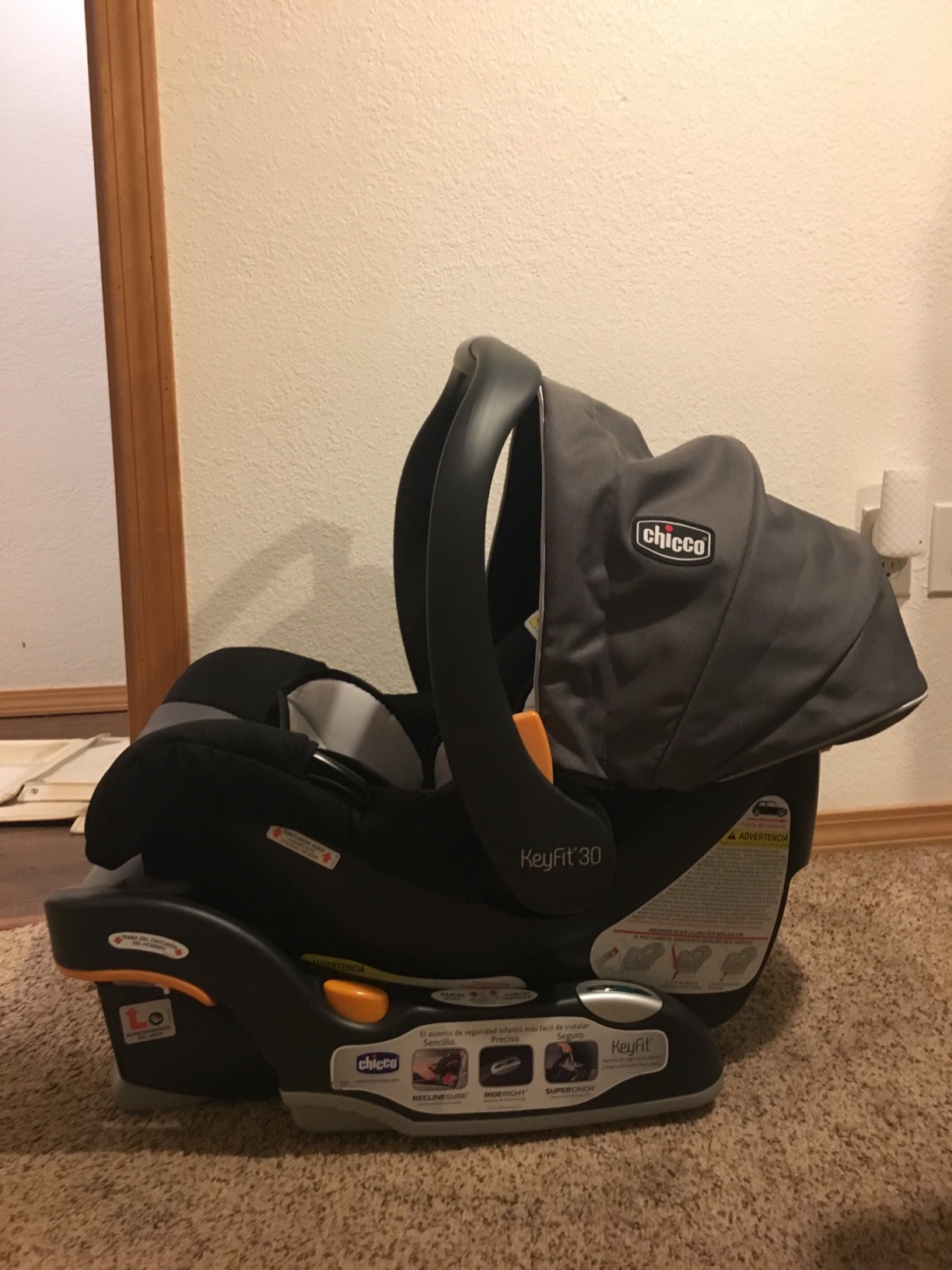 Chicco KeyFit Infant Car Seat and Base, Rear-Facing, 4-30 lbs | Encore color, infant car seat insert for newborns included, 5-point harness, Chicco stroller compatible, washable seat pad customer photo 2
