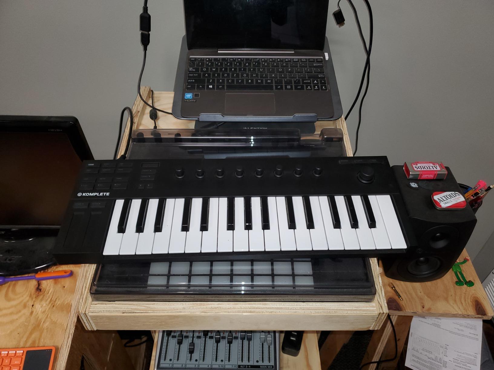 Native Instruments Komplete Kontrol M32 Controller Keyboard customer photo 2