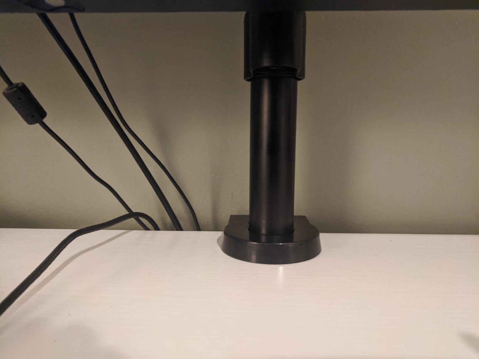 HUANUO Heavy Duty Monitor Arm for 13-49 inch 1000R Curved Screen, up to 44lbs | Ultrawide Monitor Desk Mount, Full Motion with Tilt, Swivel, Rotation, C-Clamp/Grommet Base, VESA 75/100mm (GSM001XL), Black customer photo 1