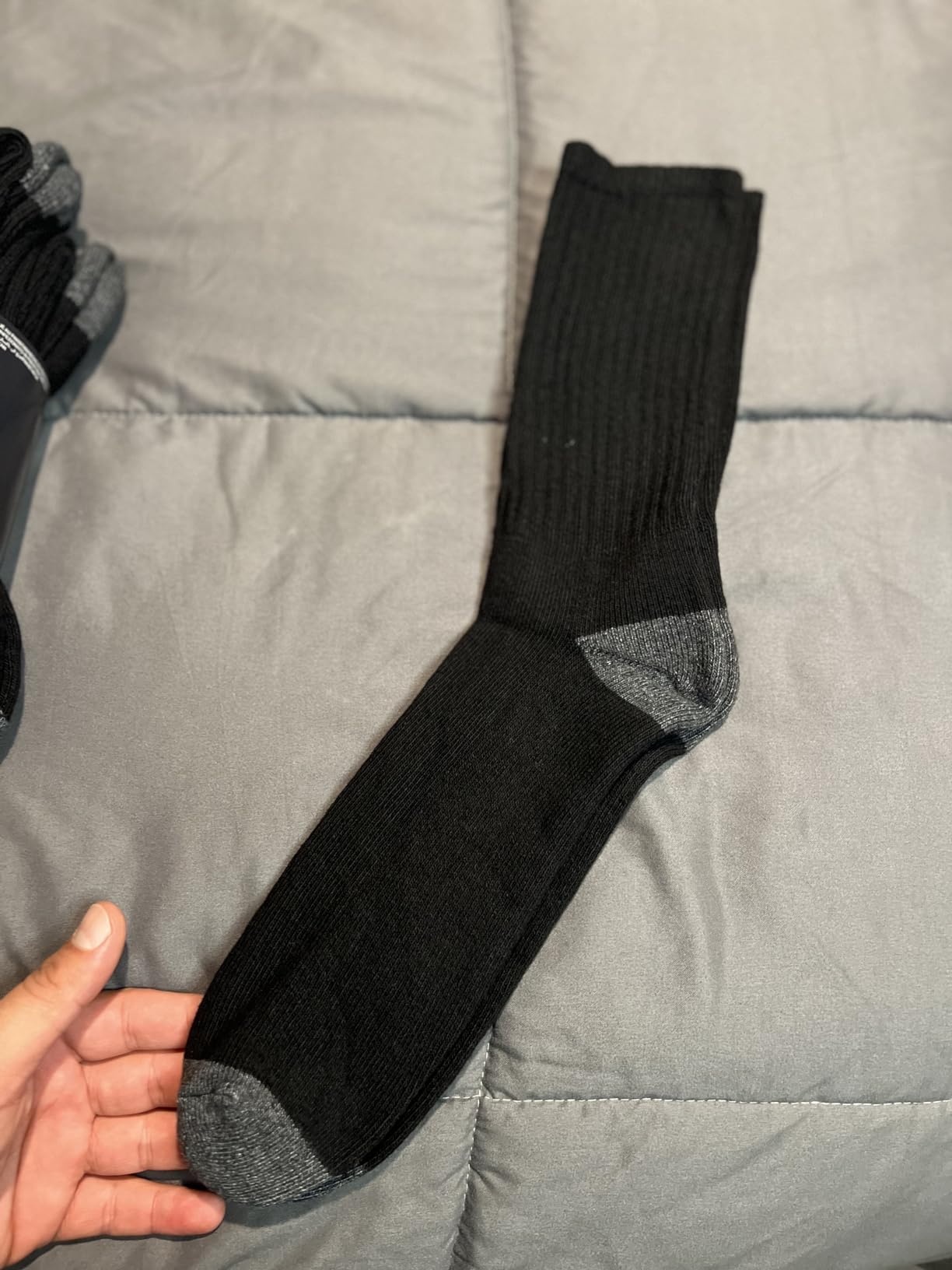 Amazon Essentials Men's Cotton Crew Athletic Moisture Wicking Sports Socks with Cushioned Sole, 10 Pairs customer photo 2