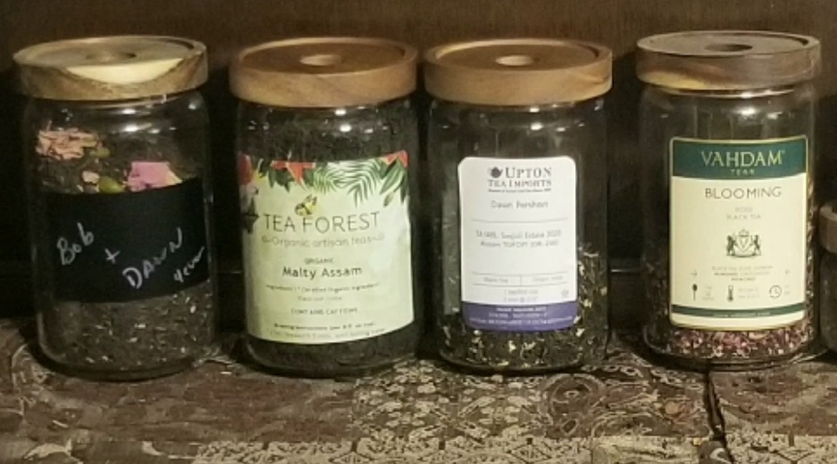 LEAVES AND TREES Y Glass Tea Canister, 25 FL OZ/ 750ml Bulk Food Storage Jar with Airtight Acacia Lid customer photo 1
