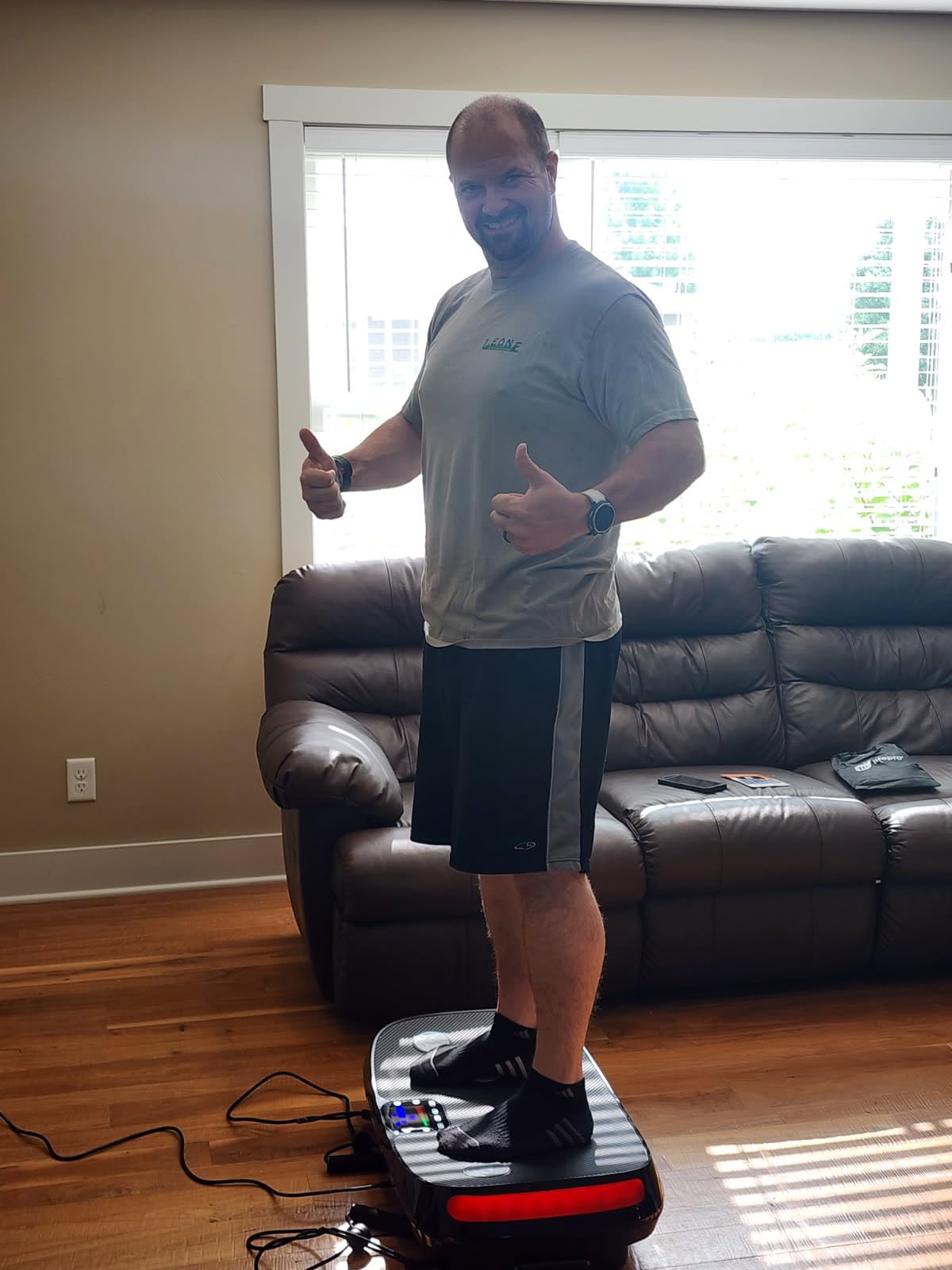 Lifepro Rumblex 4D Curved Vibration Plate Exercise Machine with 3 Motors | Calorie Tracking, 7 Modes, 60 Speeds, Bluetooth Speakers - Full Body Vibration Plate for Lymphatic Drainage & at Home Workout customer photo 2