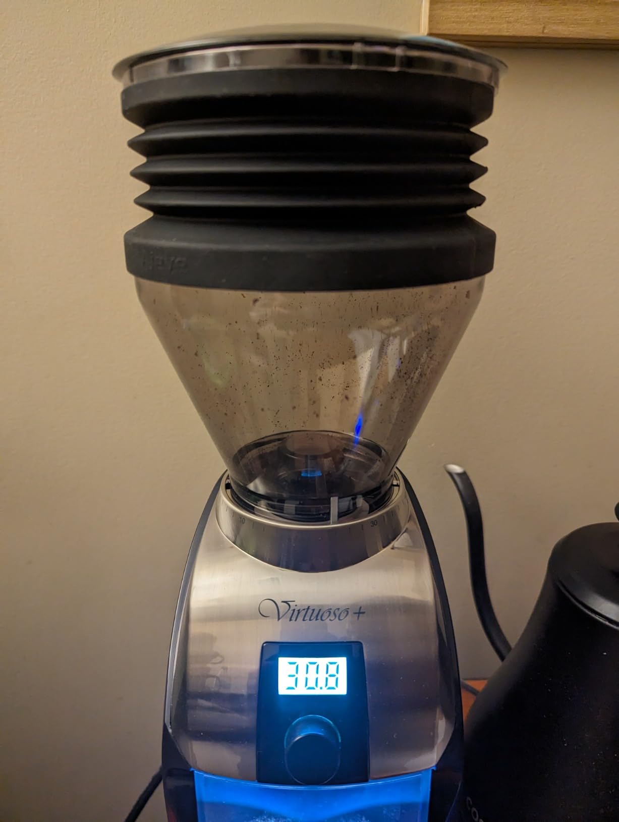 Baratza Virtuoso+ Coffee Grinder ZCG587BLK, Black | 40 grind settings give you access to an extensive range of brew methods, including espresso, French press and more customer photo 1