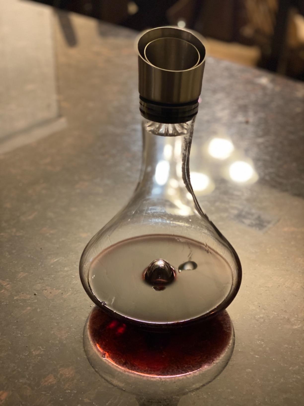 YouYah Wine Decanter Set,Red Wine Carafe with Built-in-Aerator,Wine Aerator,Wine Gifts for Christmas,Stainless Steel Pourer Lid,Filter,100% Hand Blown Lead-free Crystal Glass customer photo 1