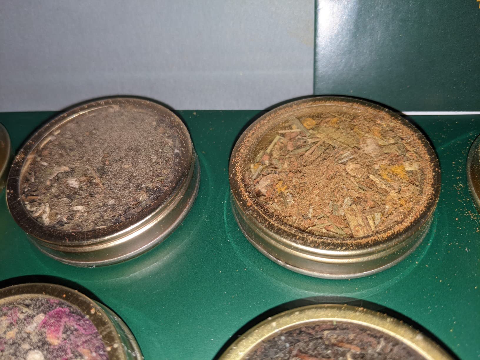 VAHDAM, Luxury Tea Gift Set | 24 Unique Loose Leaf Teas in Tin Caddies - Premium Tea Gift Box | Gluten Free & Non GMO | Gifts for Women, Men & Adult customer photo 2