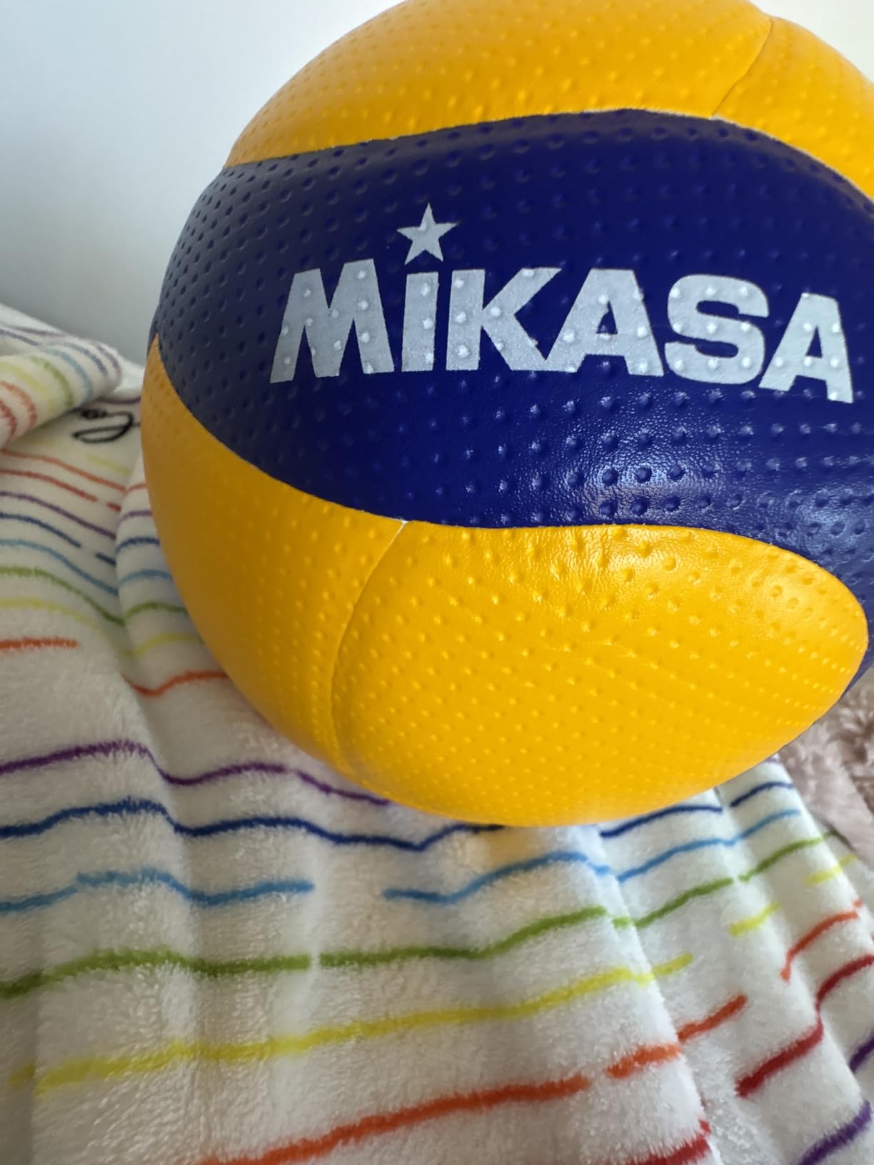 Mikasa V200W Volleyball customer photo 1