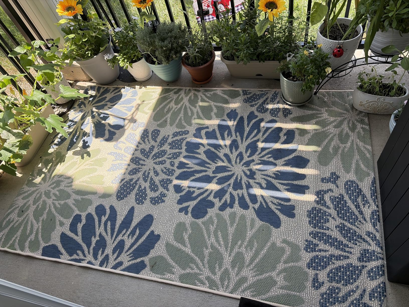 JONATHAN Y Floral Textured Weave Indoor Outdoor Area Rug 8X10 Navy/Green, Zinnia Modern for Backyard, Patio, Porch, Easy-Cleaning, High Traffic, Pet-Friendly, Non-Shedding (SMB110B-8) customer photo 1